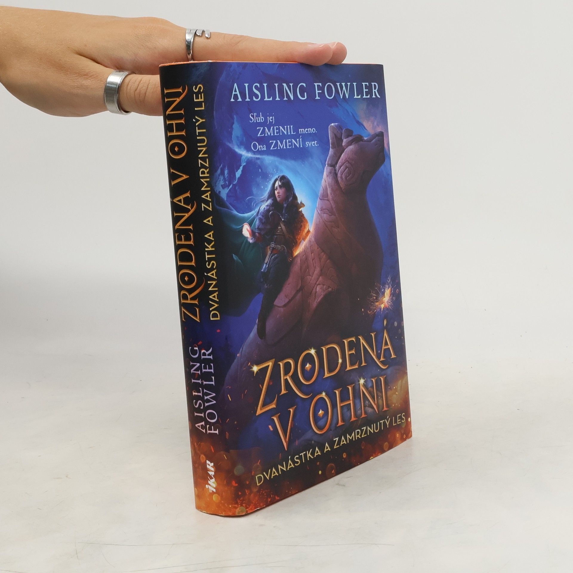Aisling Fowler Zrodená v ohni: Dvanástka a zamrznutý les
