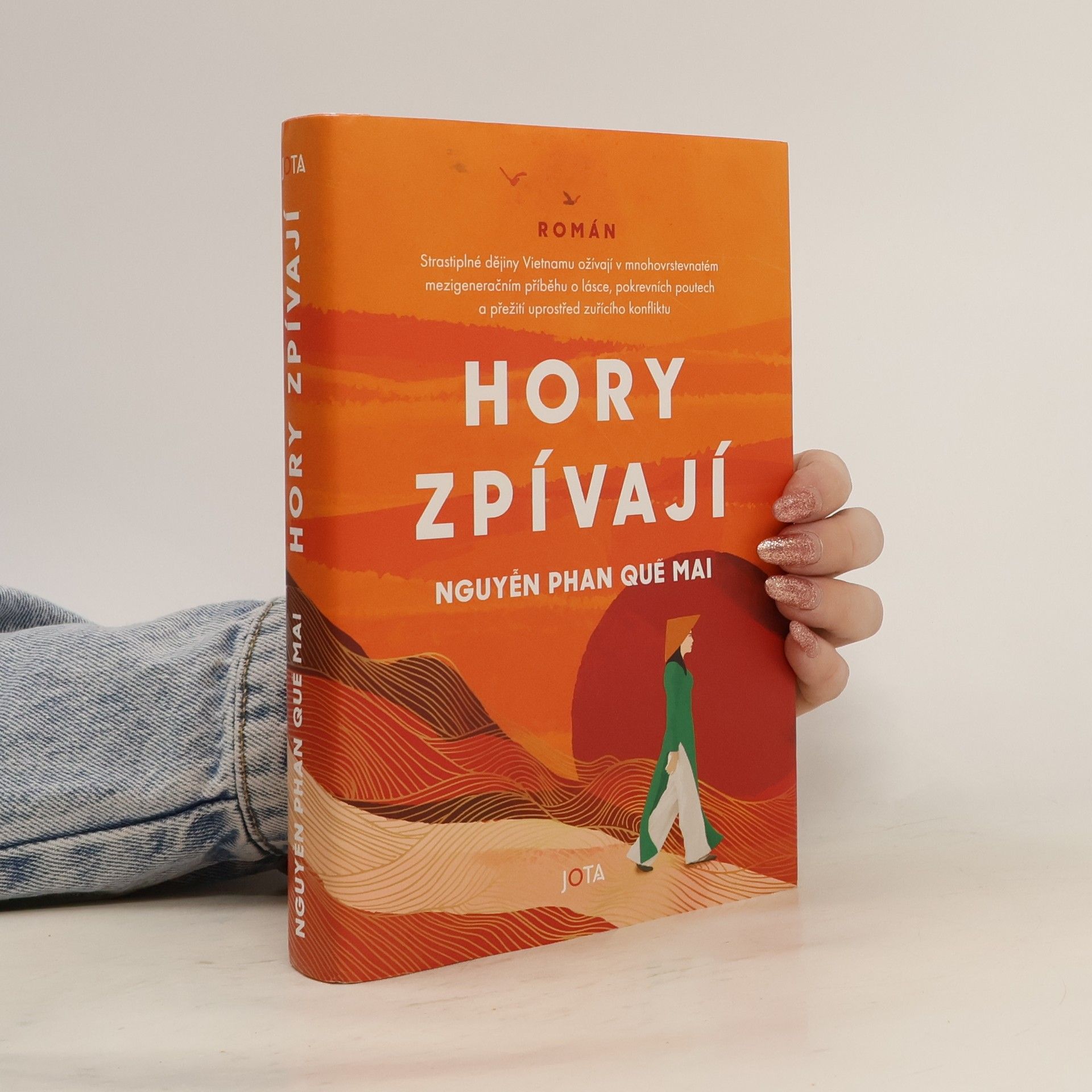 Nguyễn Phan Quế Mai Hory zpívají