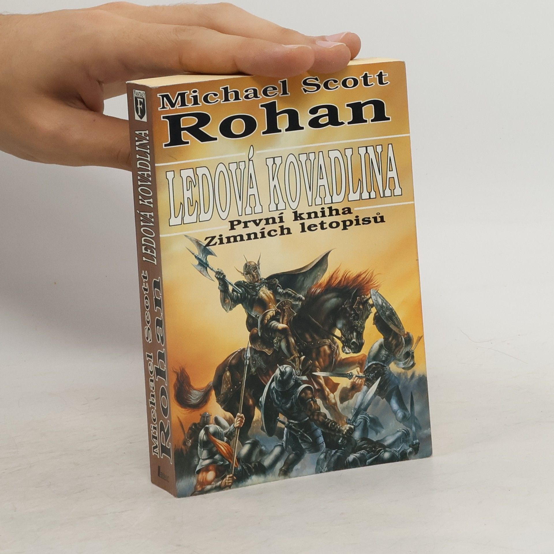 Autorenkollektiv Ledová kovadlina : první kniha Zimních letopisů