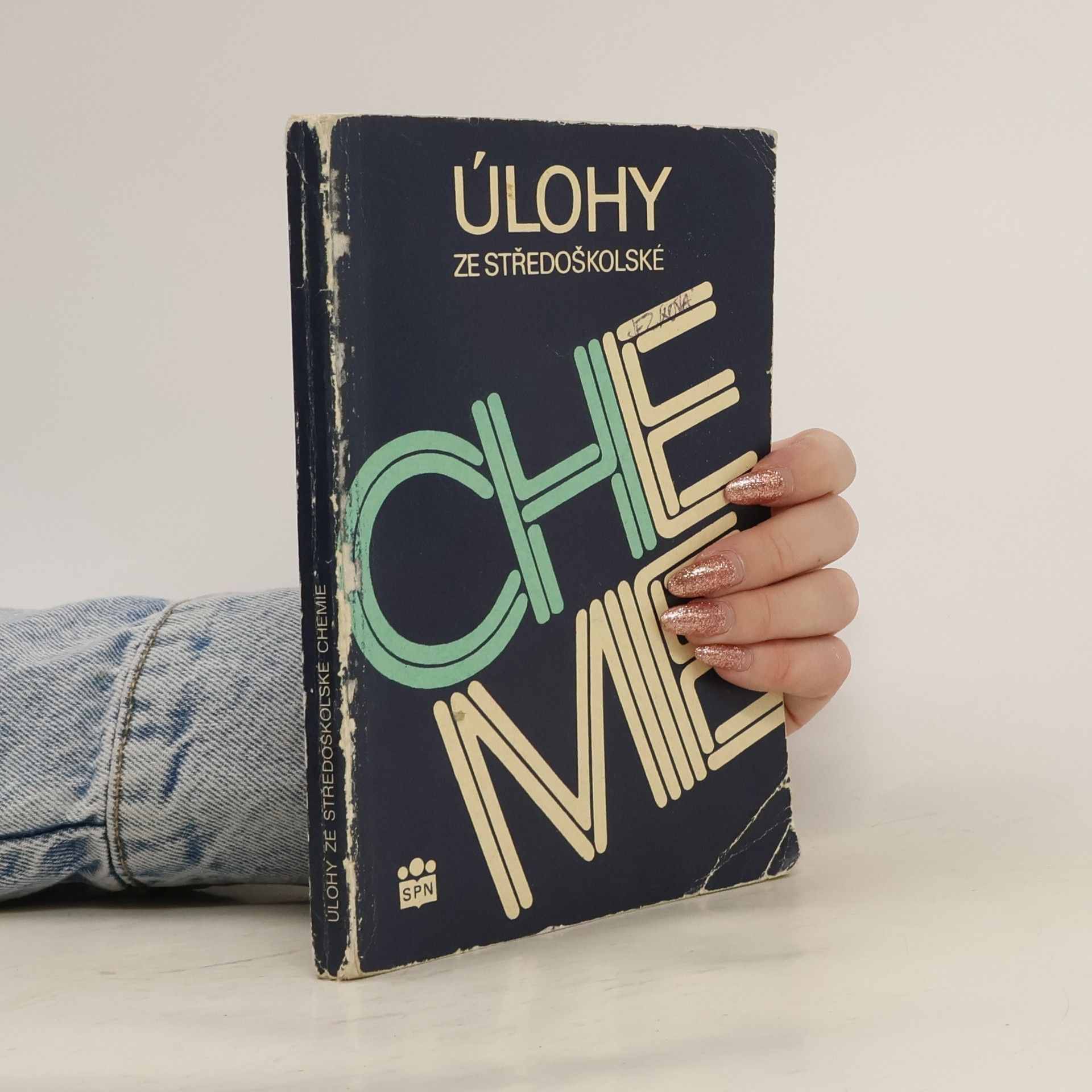 Hana Čtrnáctová Úlohy ze středoškolské chemie : pomocná kniha pro žáky středních škol a gymnázií