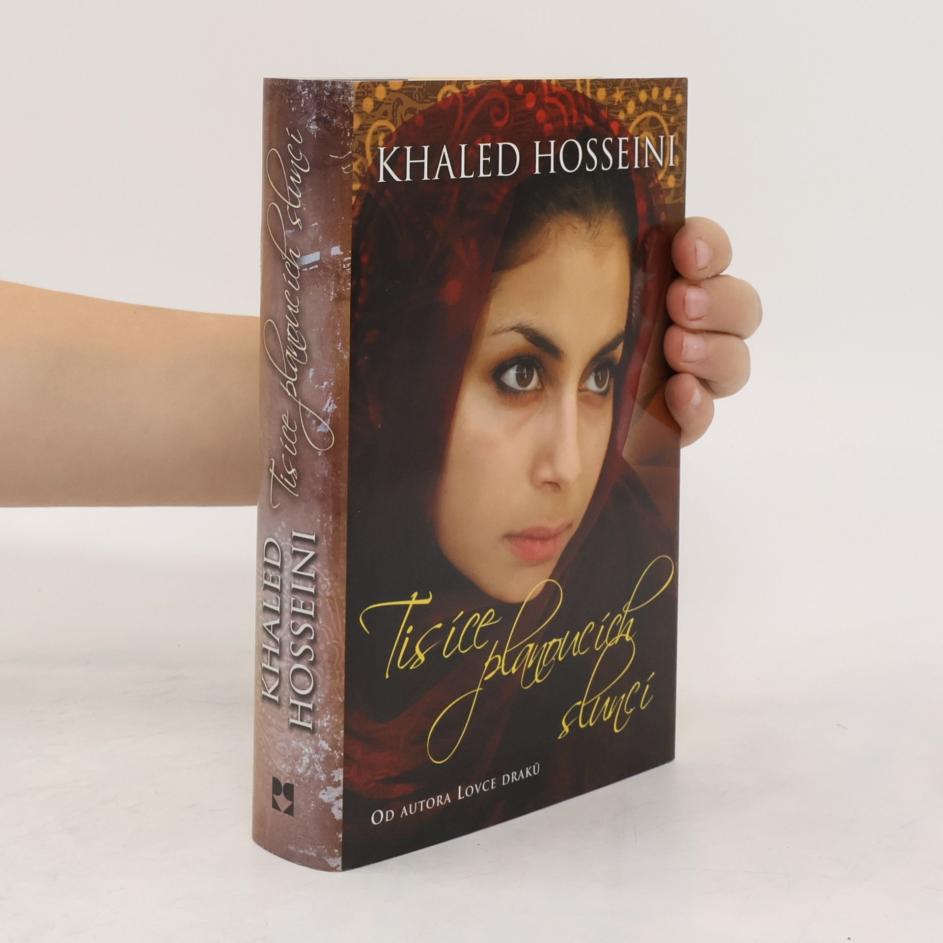 Khaled Hosseini Tisíce planoucích sluncí