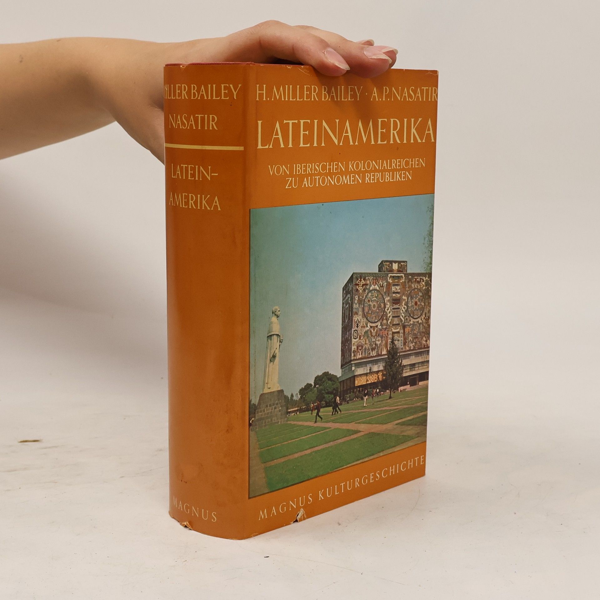 A. Nasatír Lateinamerika