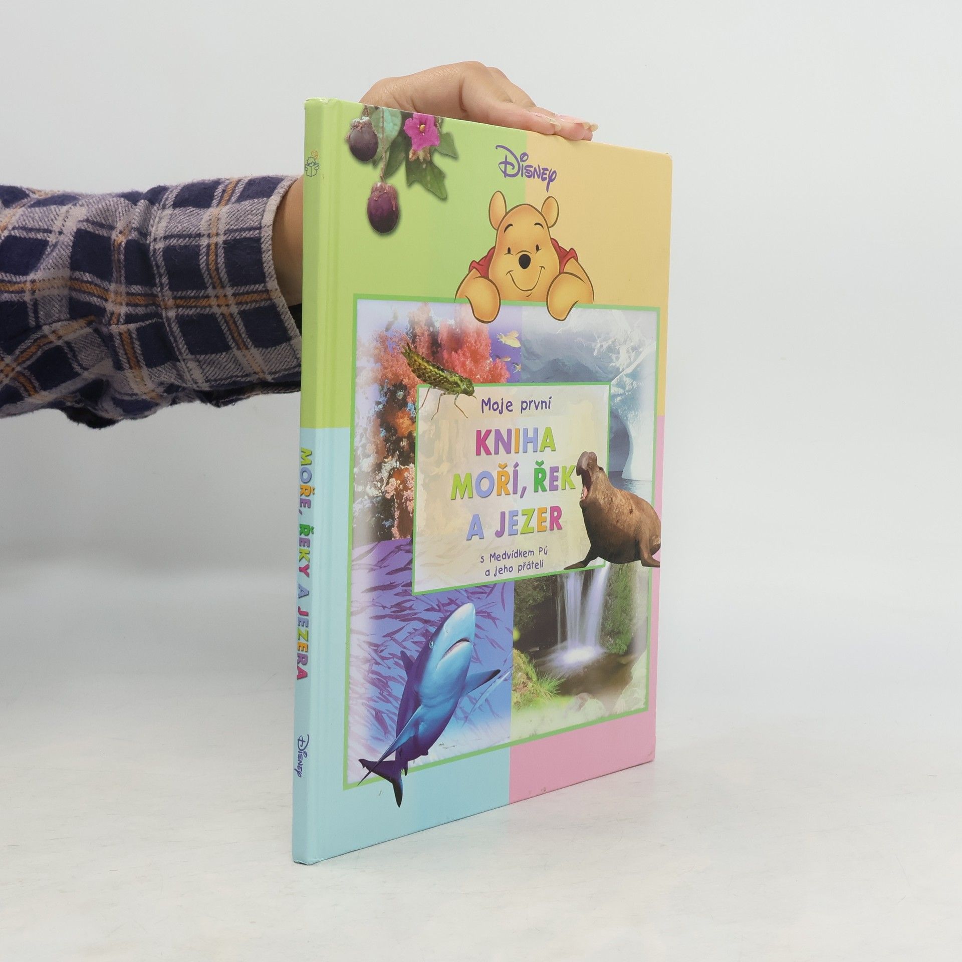 Walt Disney Moje první kniha moří, řek a jezer s Medvídkem Pú a jeho přáteli