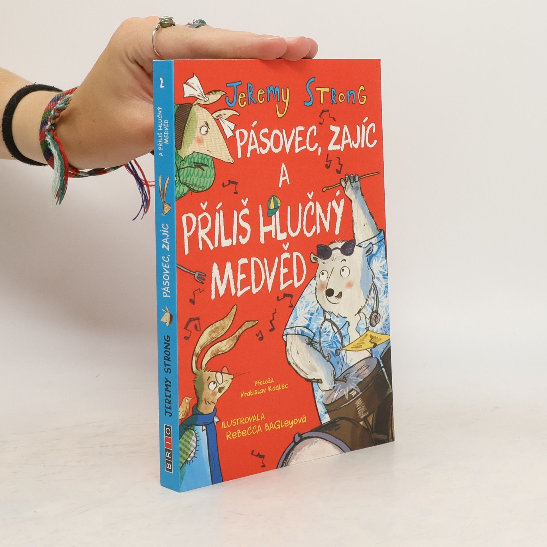 Jeremy Strong Pásovec, Zajíc a příliš hlučný medvěd