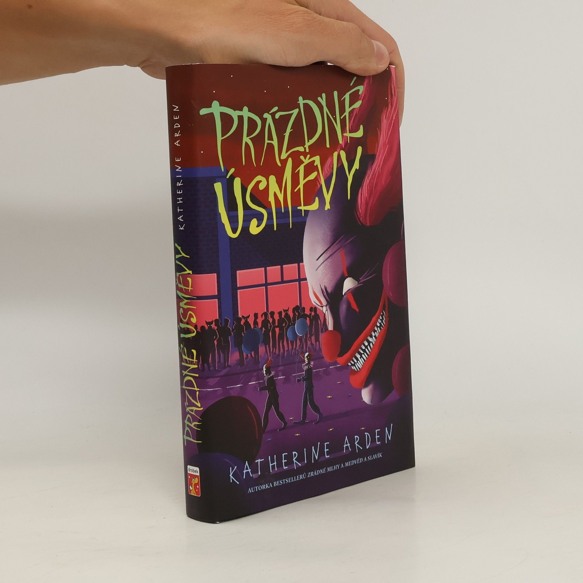 Helena Dvořáková Prázdné úsměvy