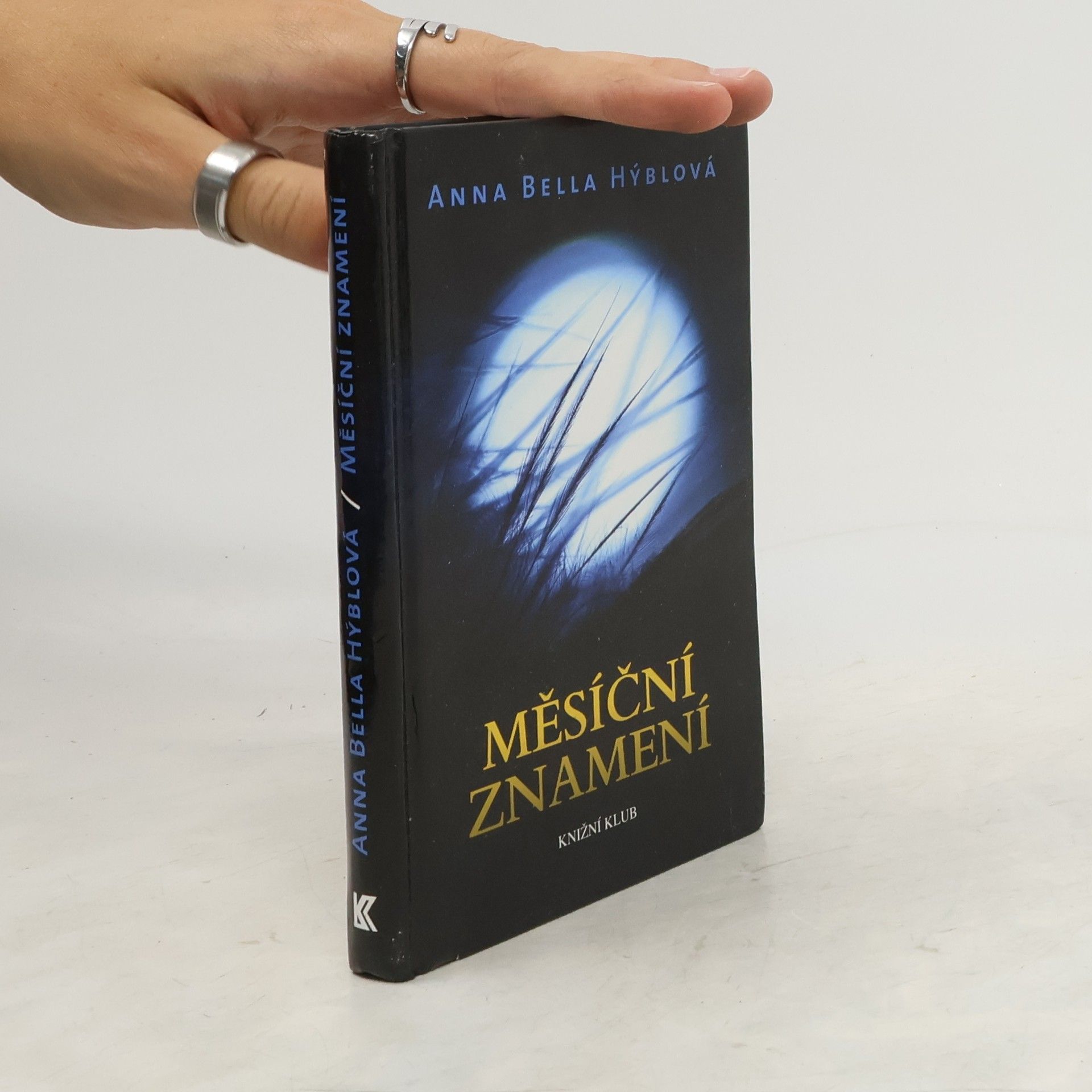 Anna Bella Hýblová Měsíční znamení