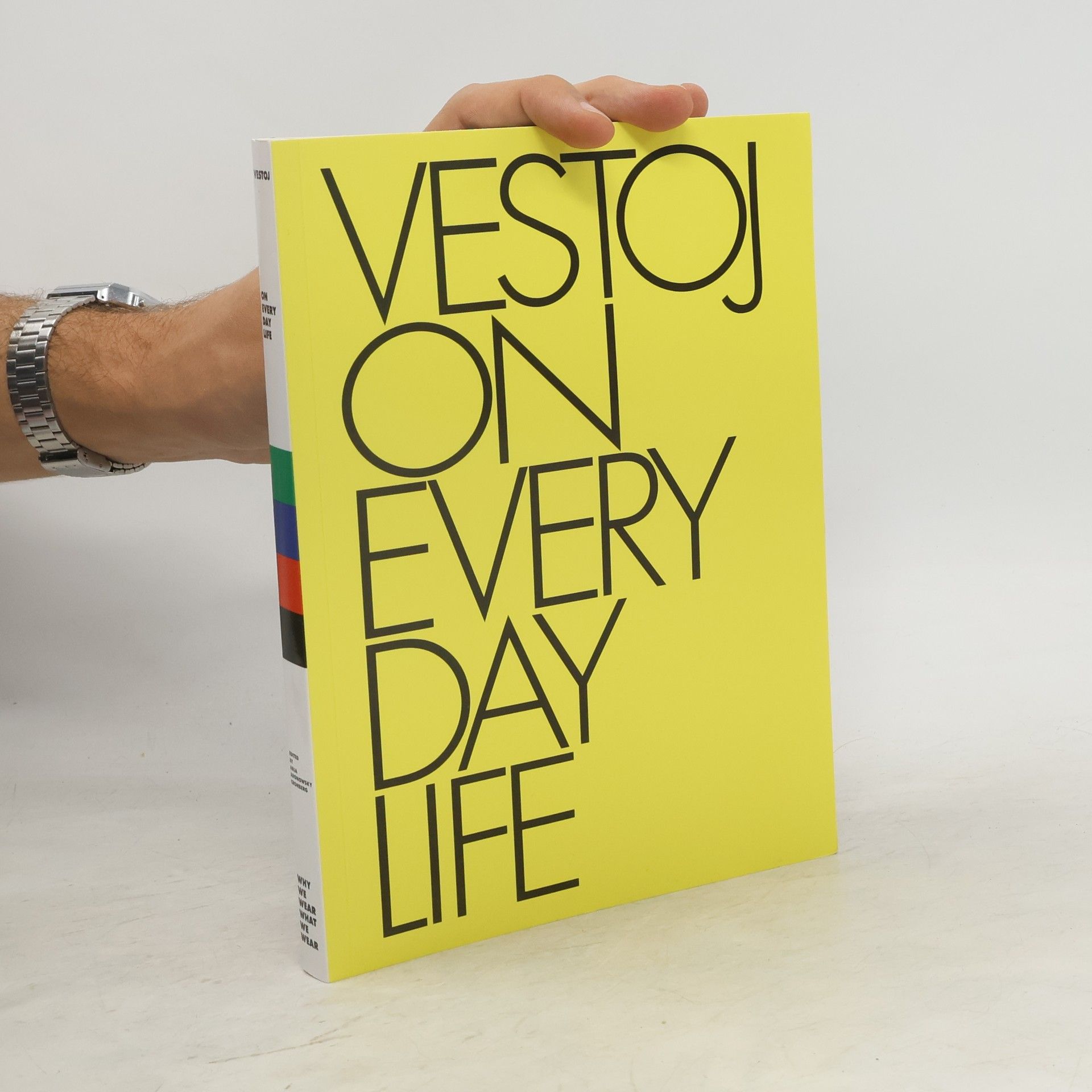 Autores varios Vestoj 11. On Everyday Life
