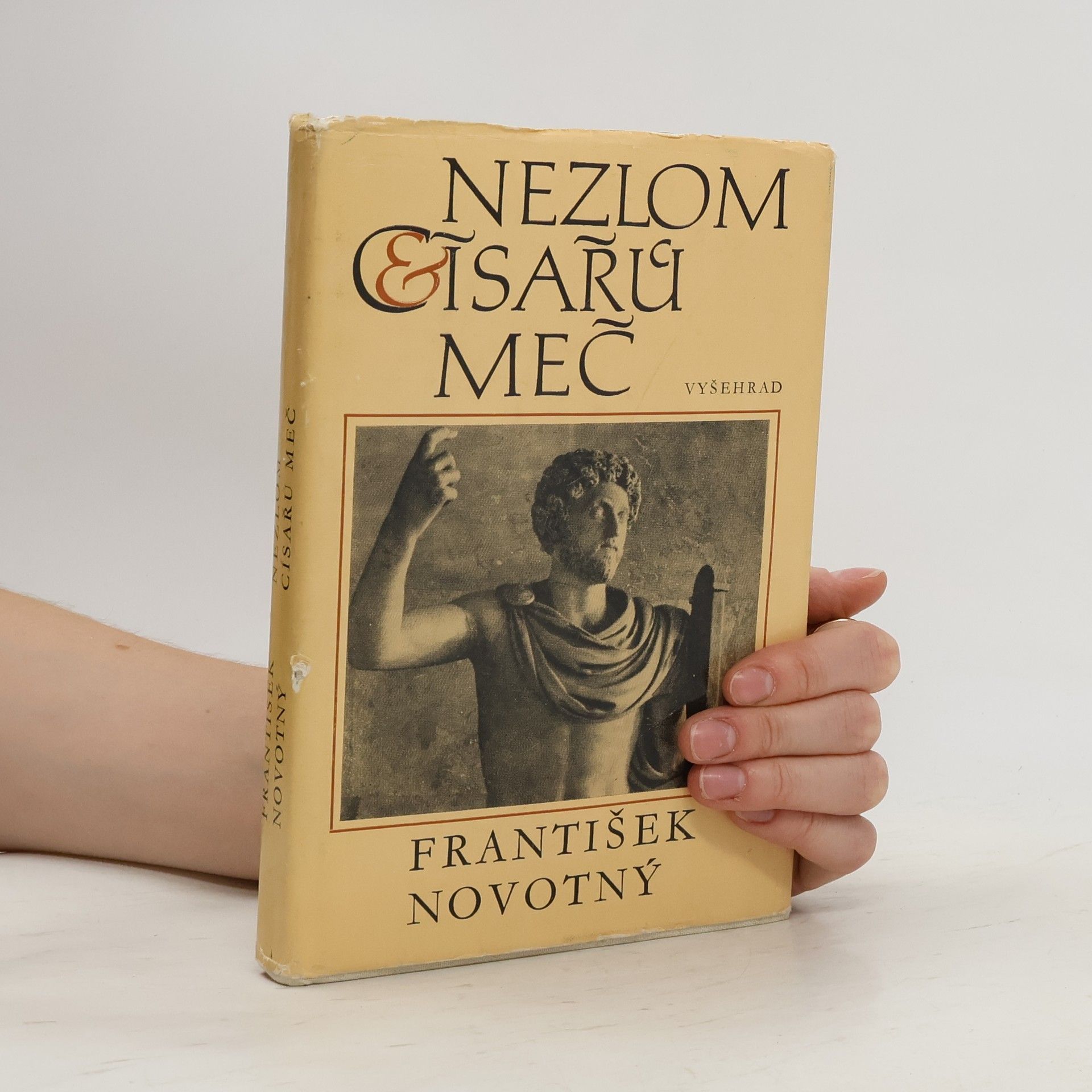 Mudr. František Novotný Nezlom císařů meč
