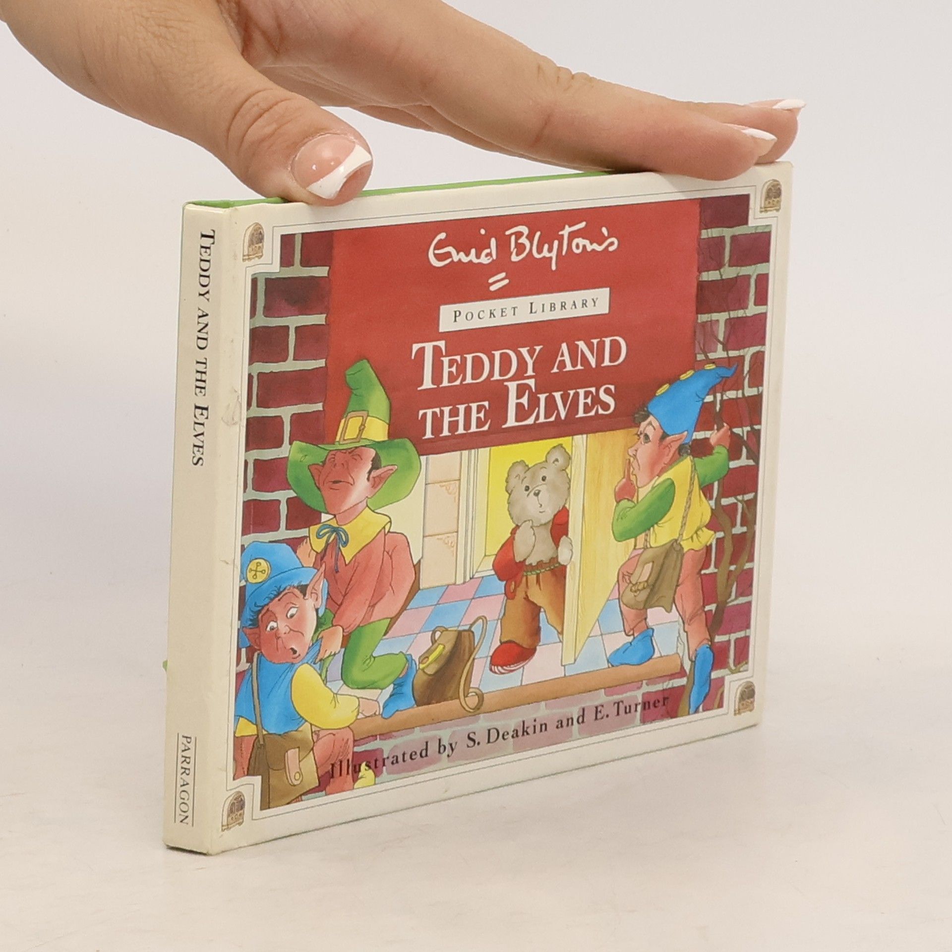 Enid Blyton Teddy and the Elves