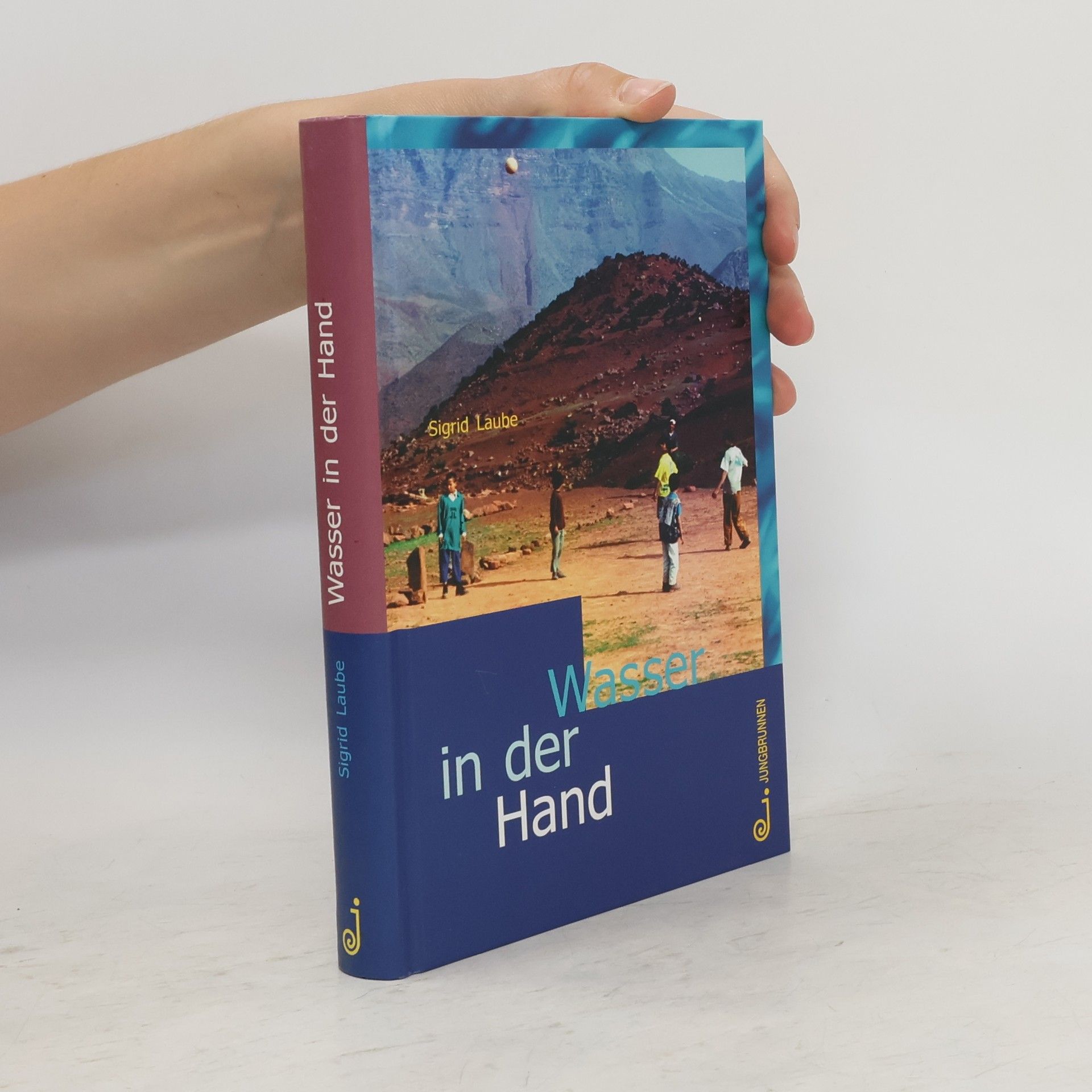 Sigrid Laube Wasser in der Hand