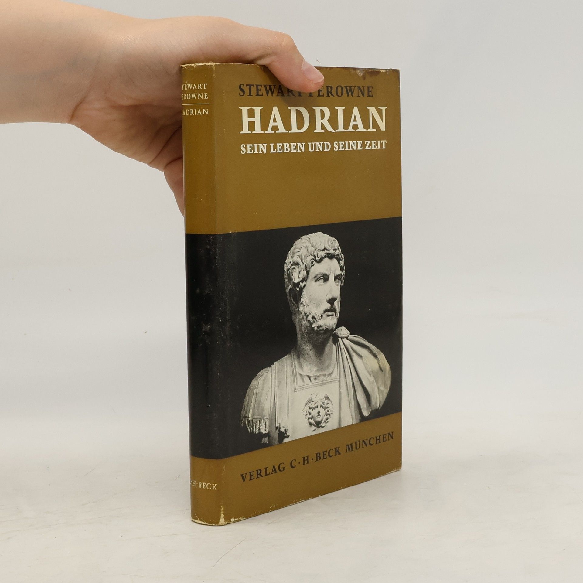 Stewart Perowne Hadrian