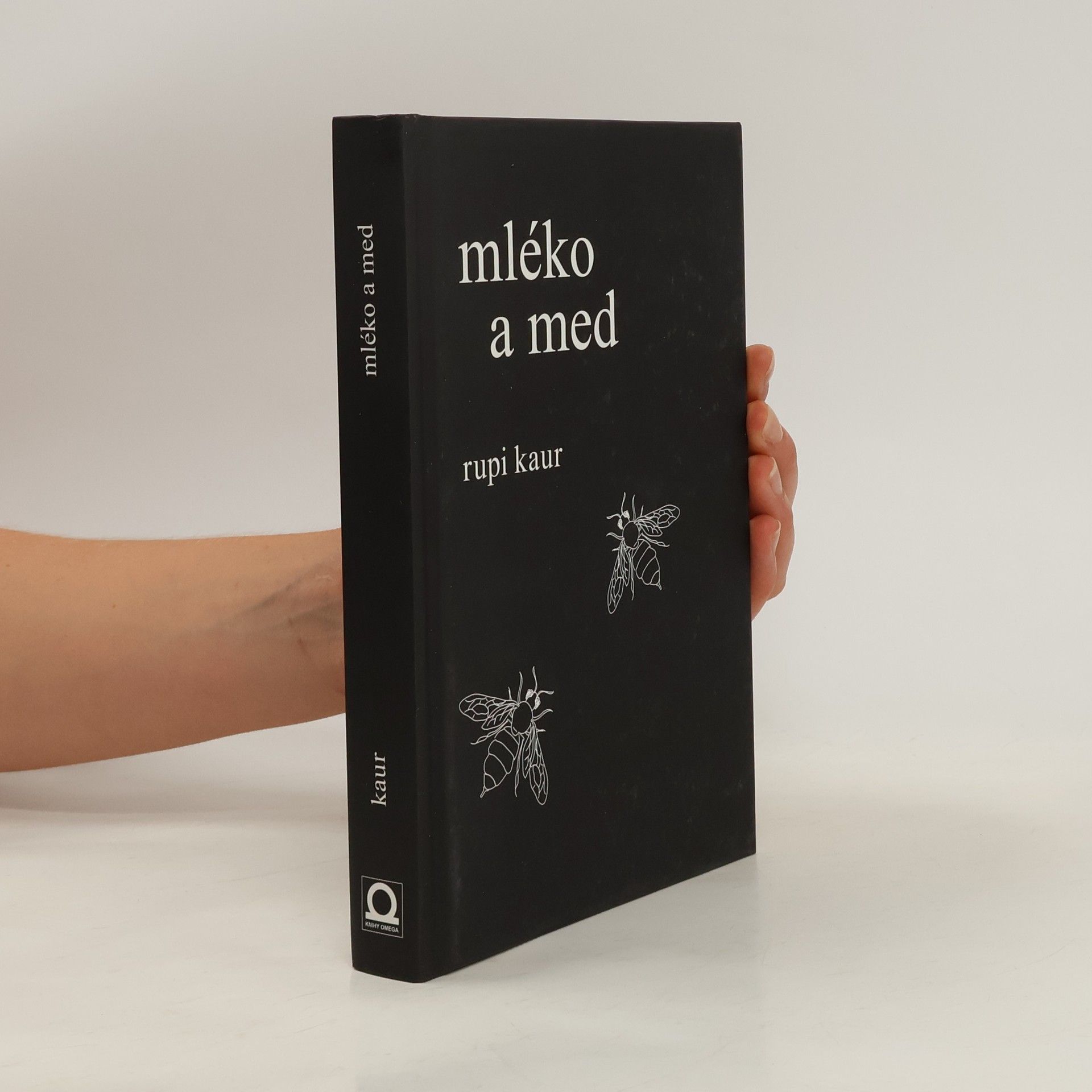 Rupi Kaur Mléko a med