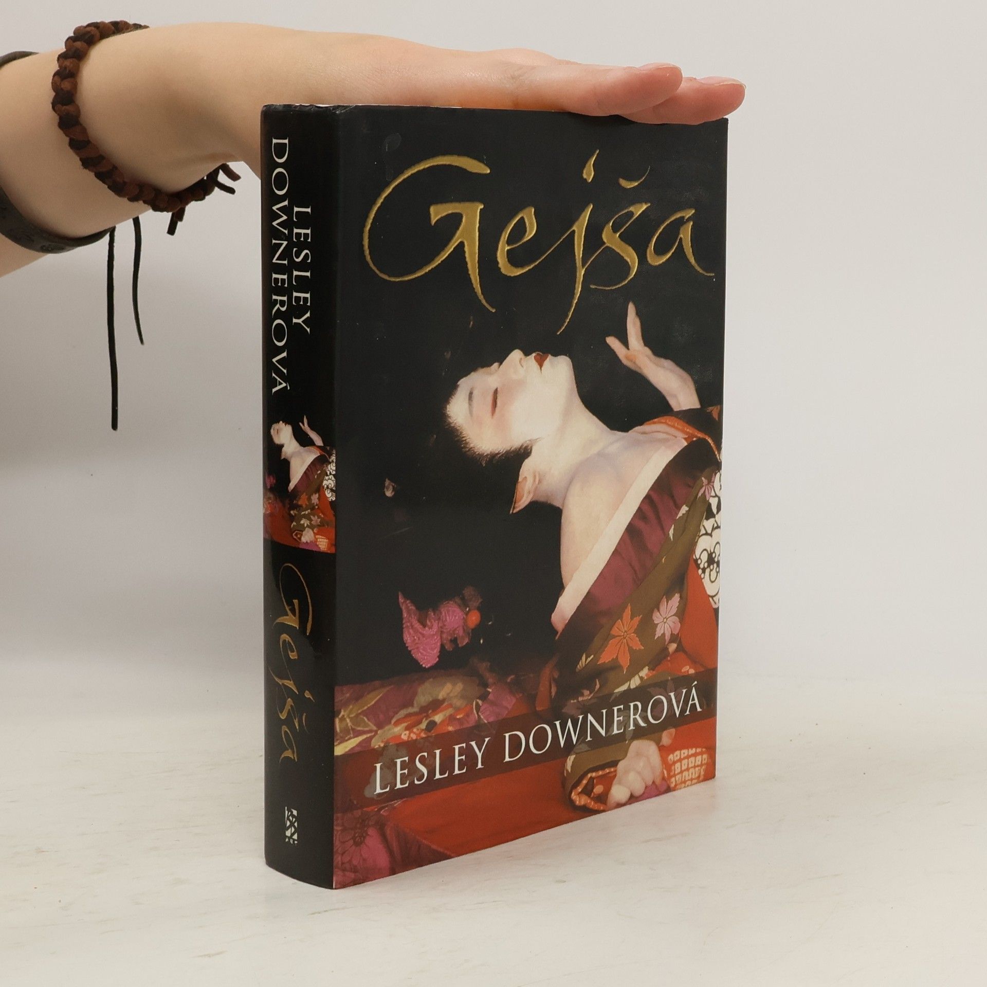 Lesley Downer Gejša