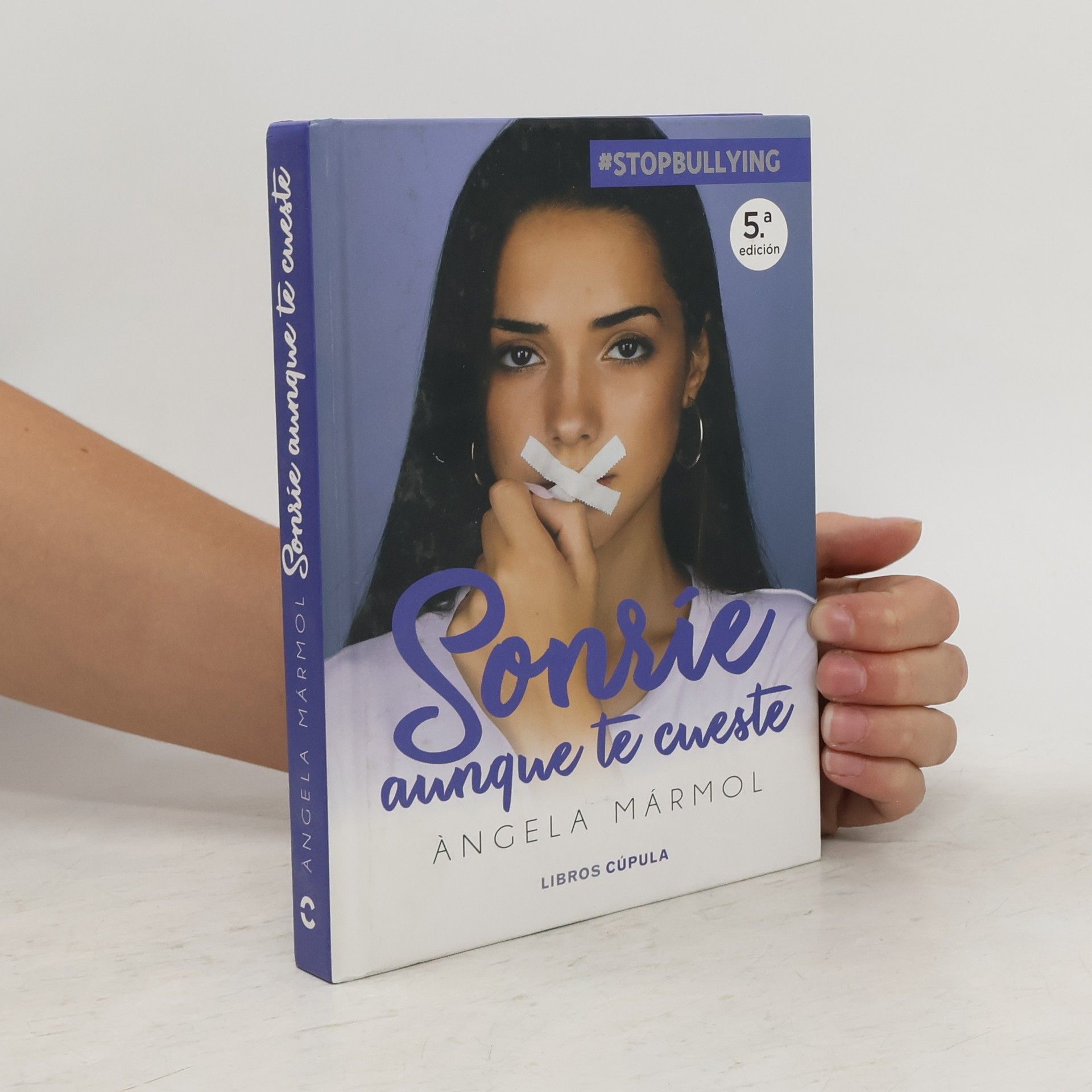 Ángela Mármol Sonríe aunque te cueste