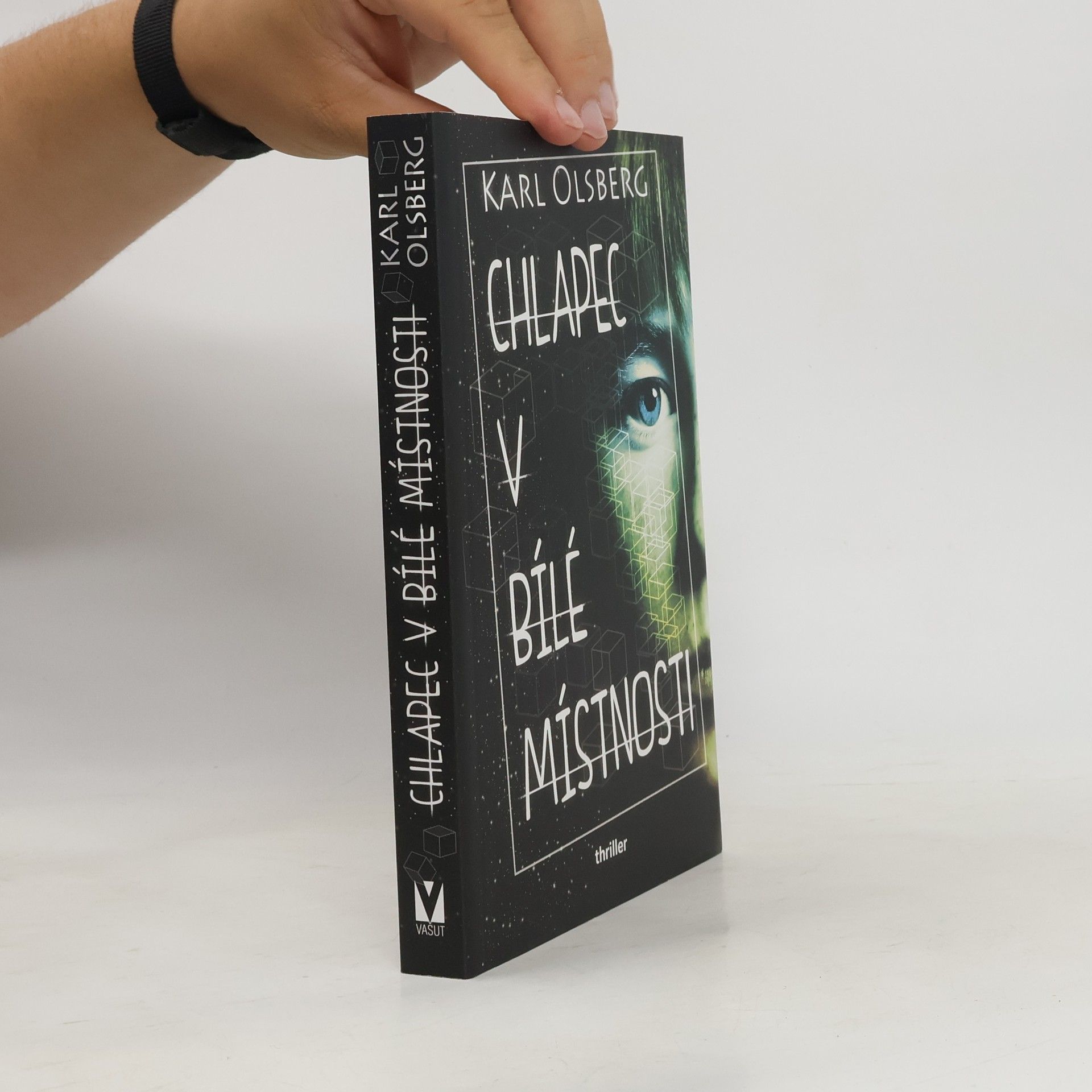 Karl Olsberg Chlapec v bílé místnosti