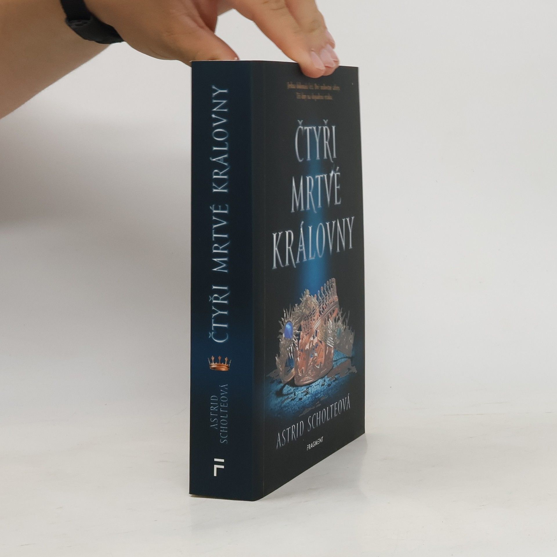 Astrid Scholte Čtyři mrtvé královny