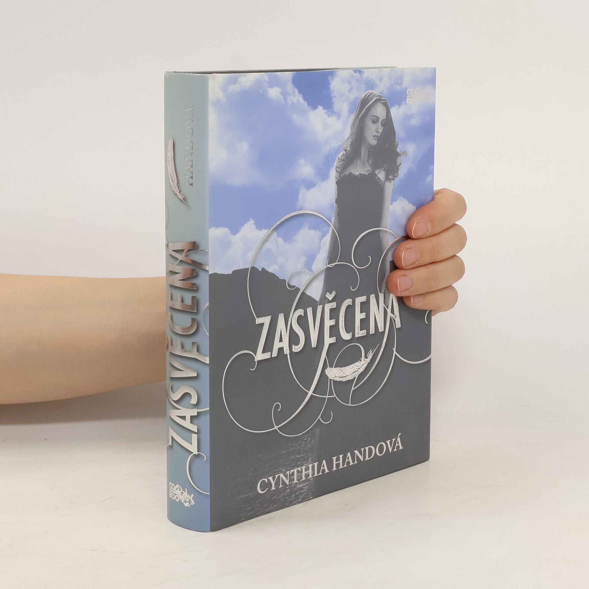 Cynthia Hand Zasvěcená. Druhý díl