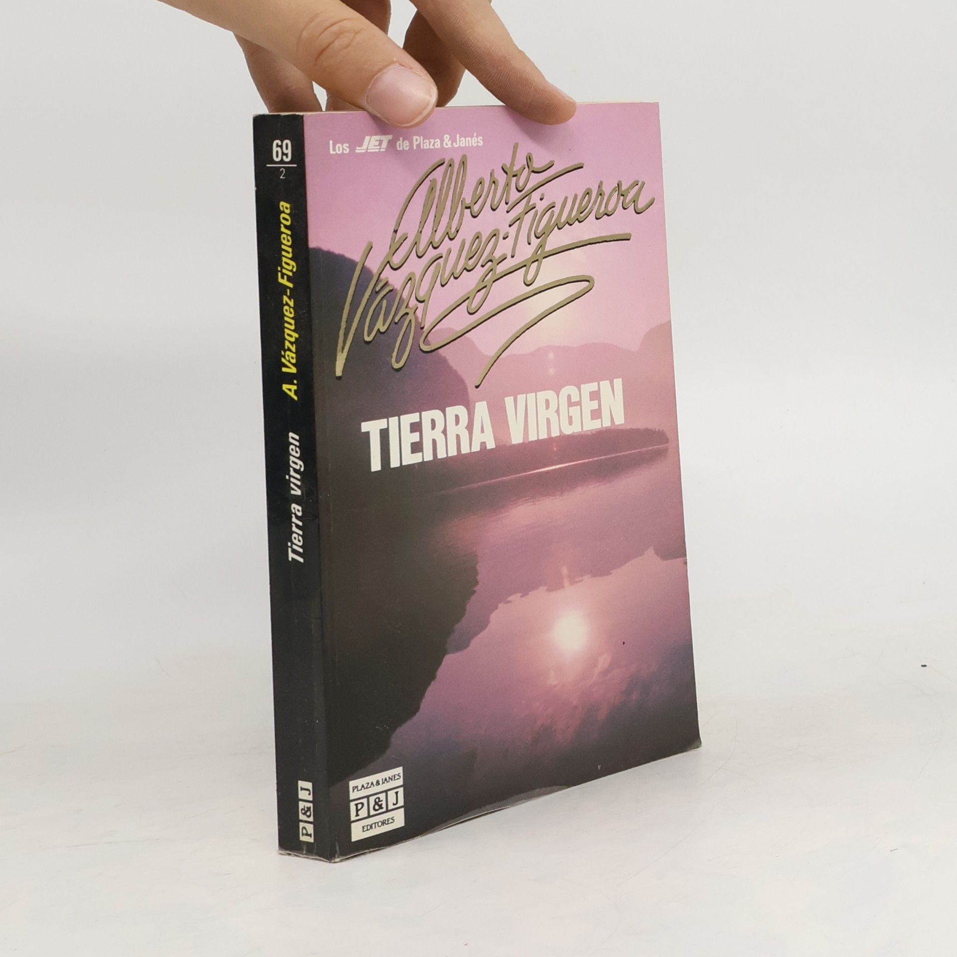 Alberto Vázquez Figueroa Tierra Virgen
