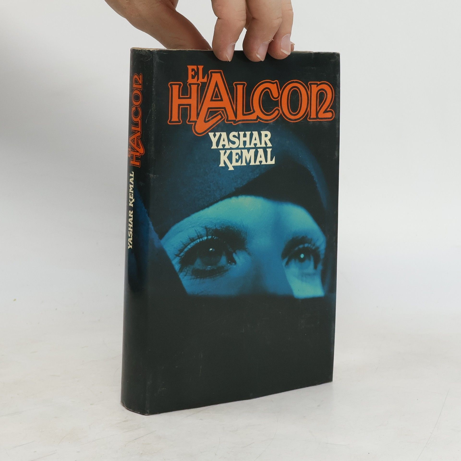 Yaşar Kemal El Halcón