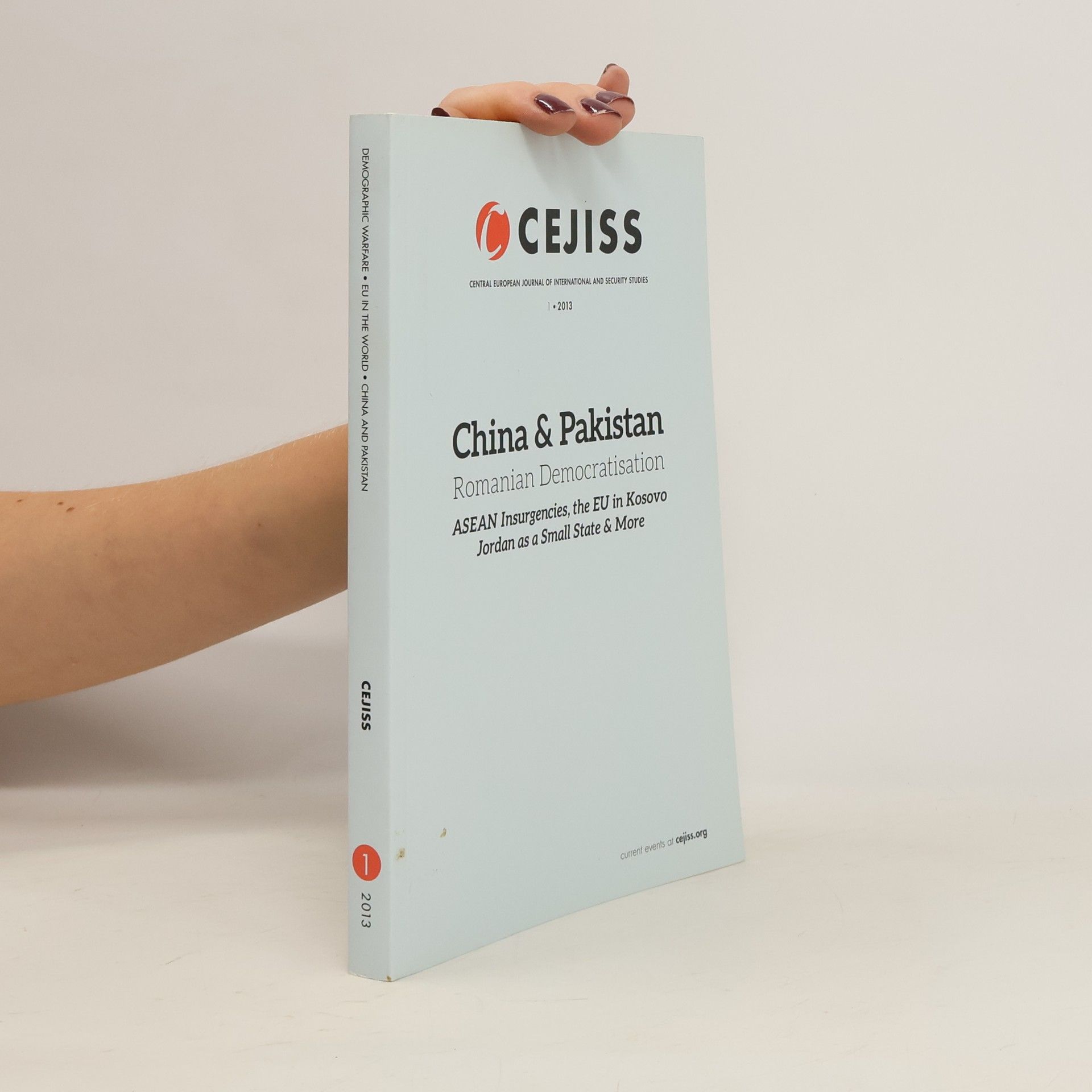 Collectif d'auteurs China & Pakistan. Romanian Democratisation