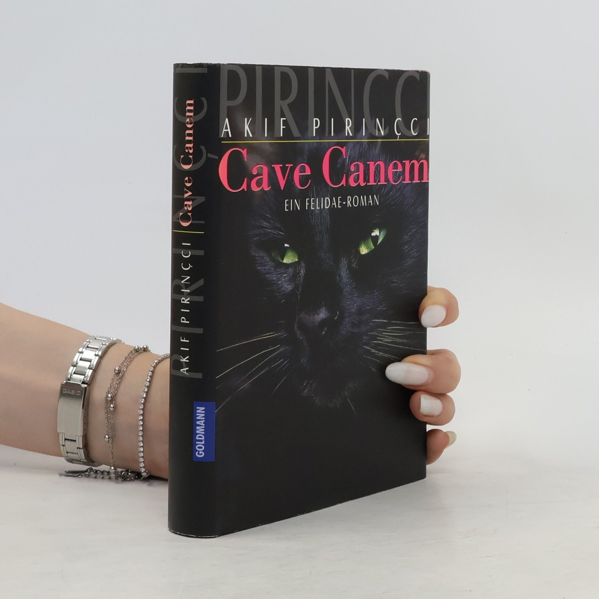 Akif Pirinçci Cave canem