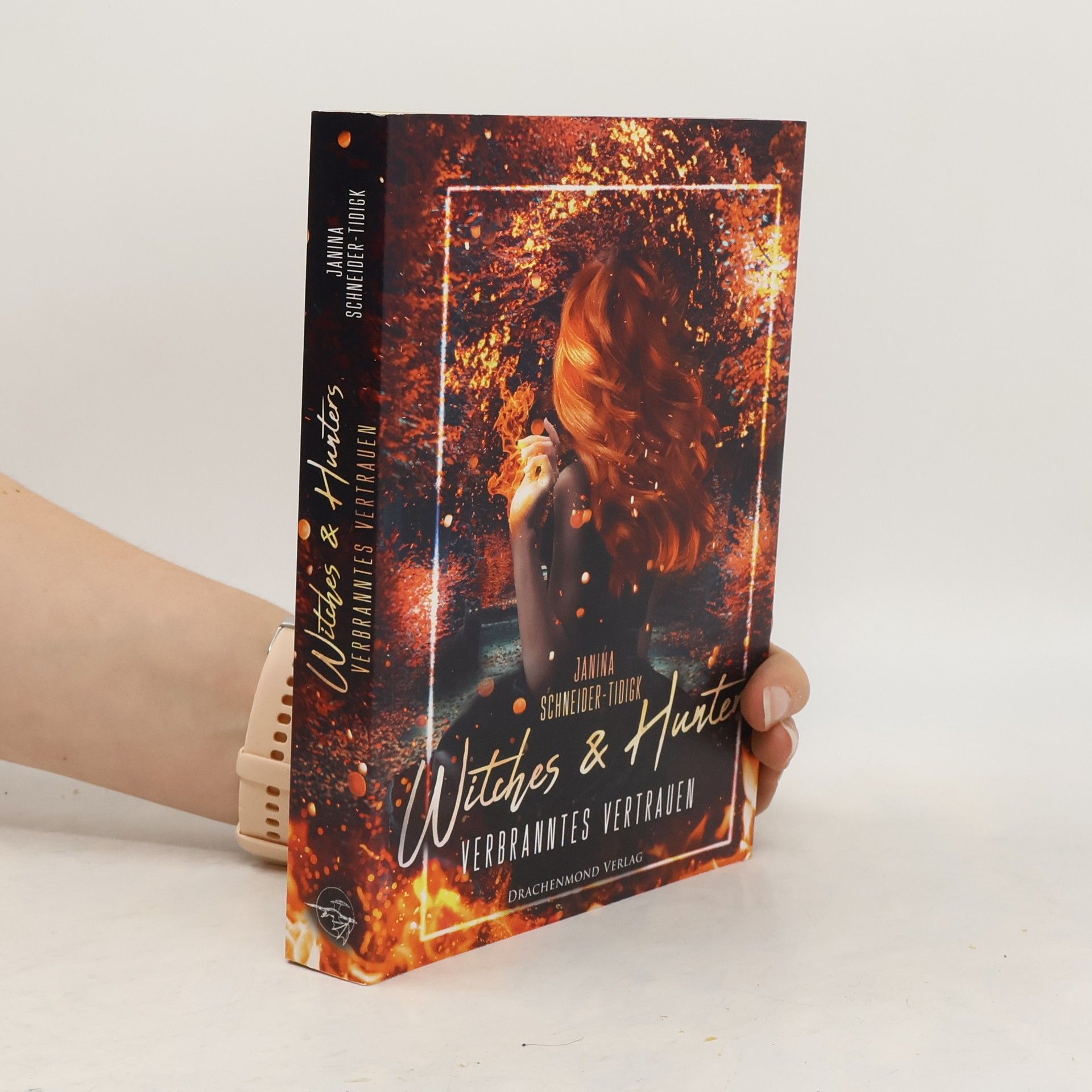 Janina Schneider Tidigk Witches & Hunters