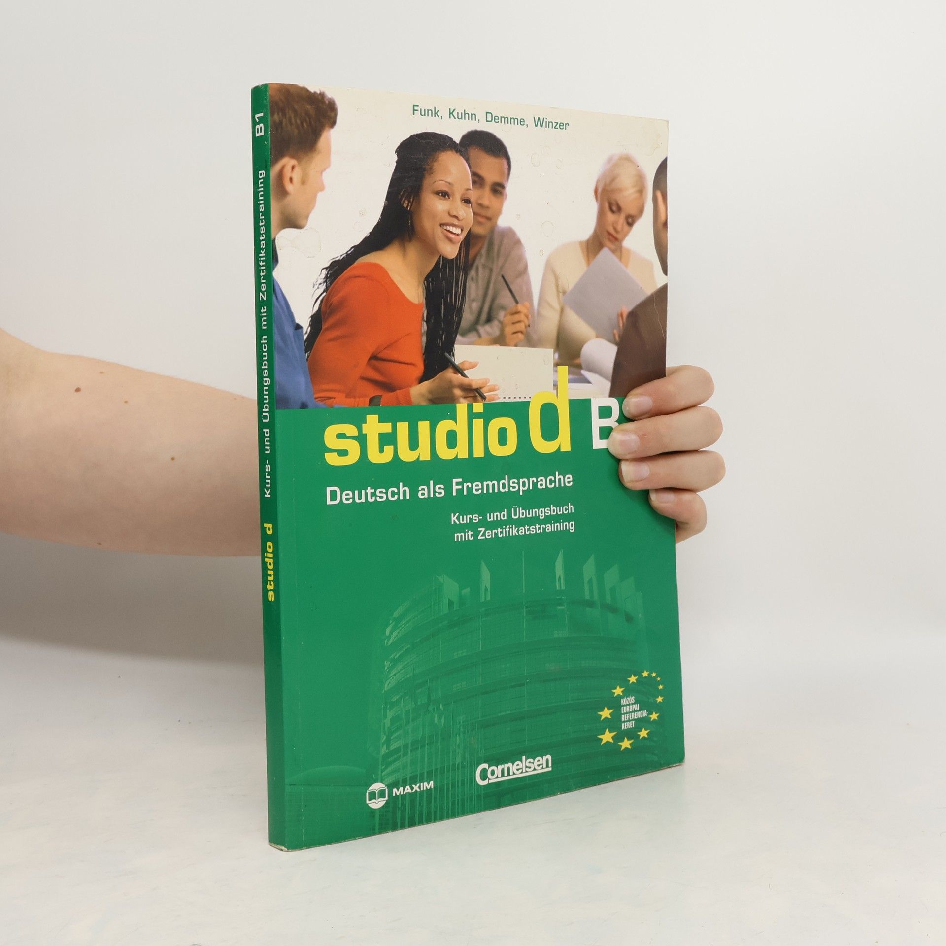 Autores varios Kurs- und Übungsbuch mit Zertifikatstraining. Studio d B1