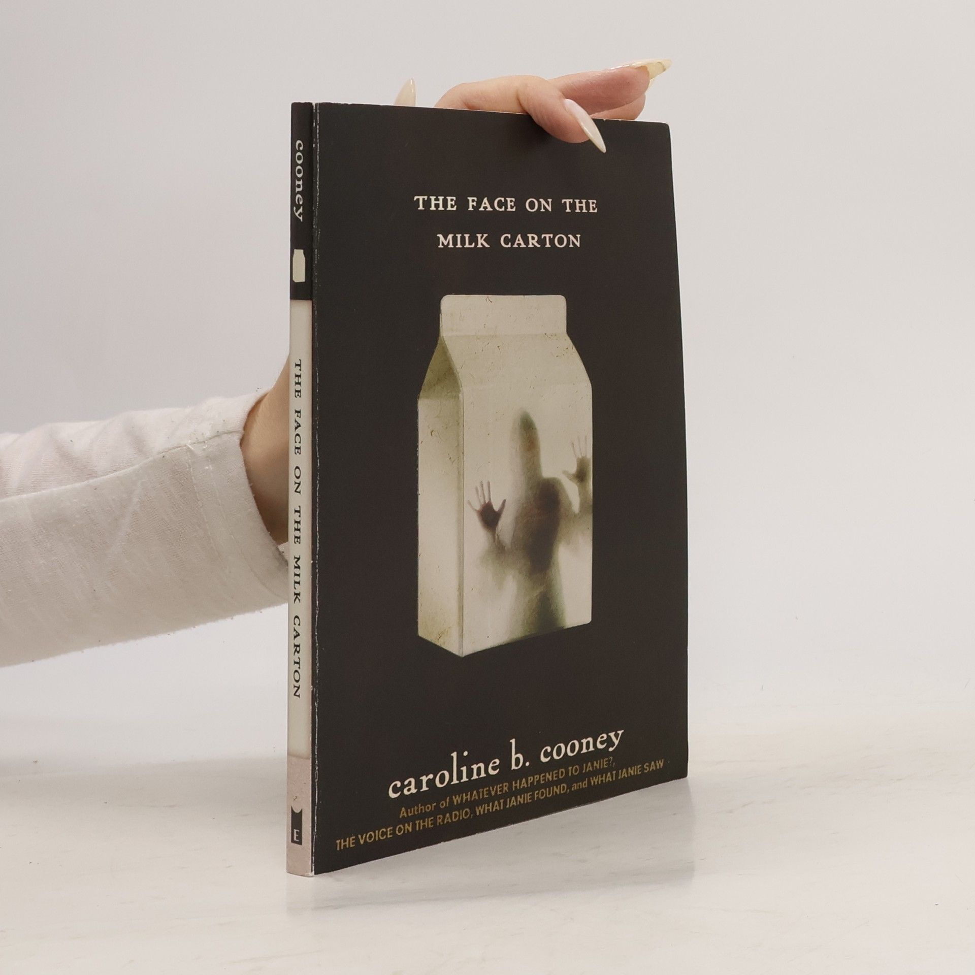 Caroline B. Cooney The Face on the Milk Cartoon