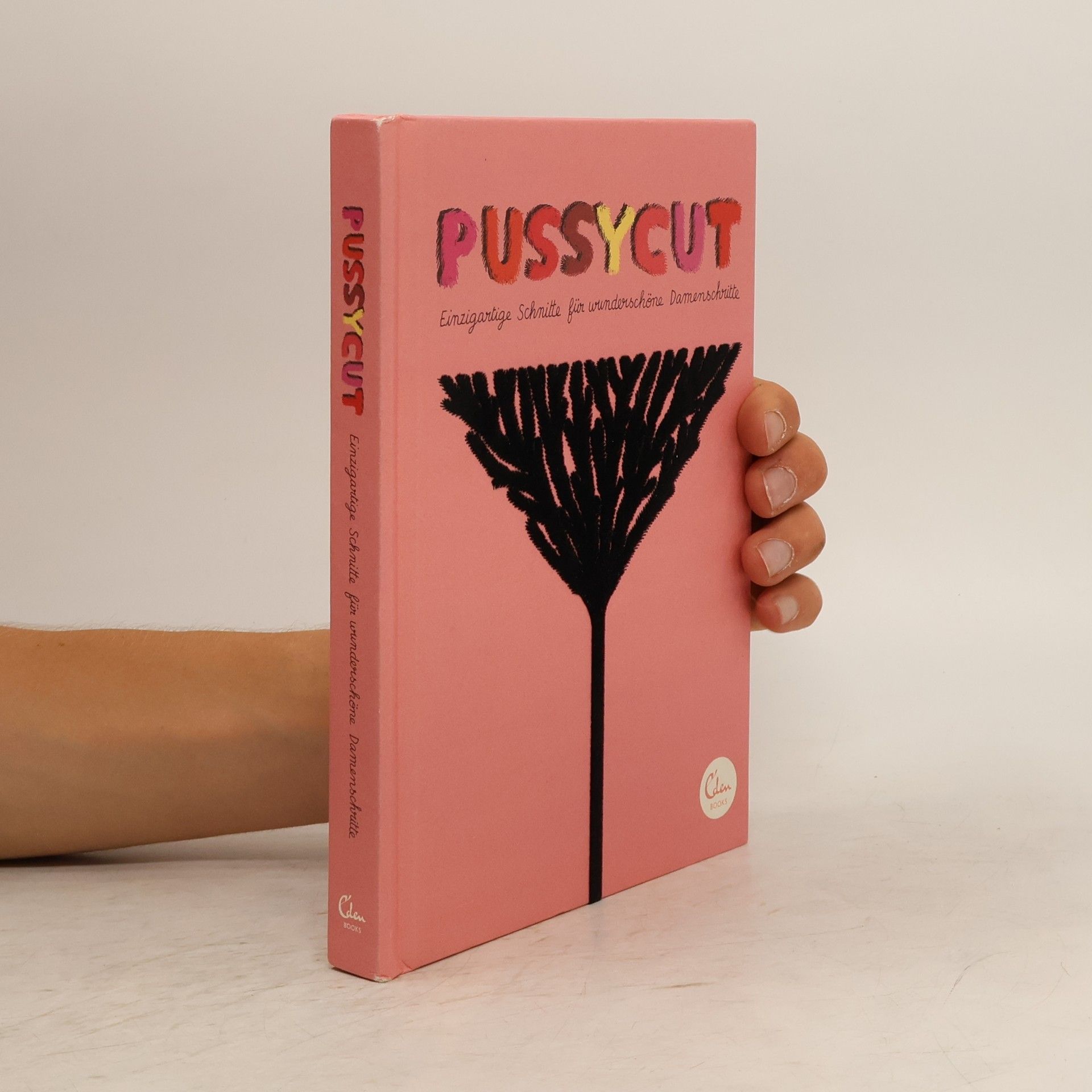 Caroline Selmes Pussycut