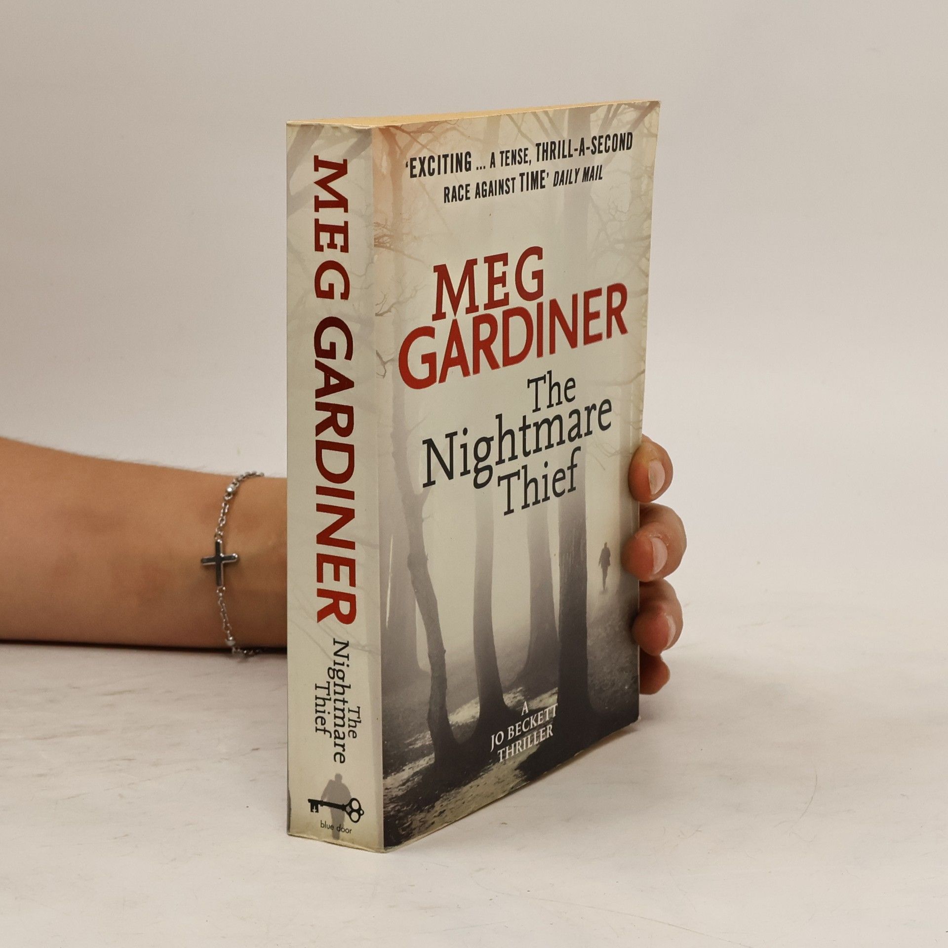 Meg Gardiner Jo Beckett Thriller: The Nightmare Thief