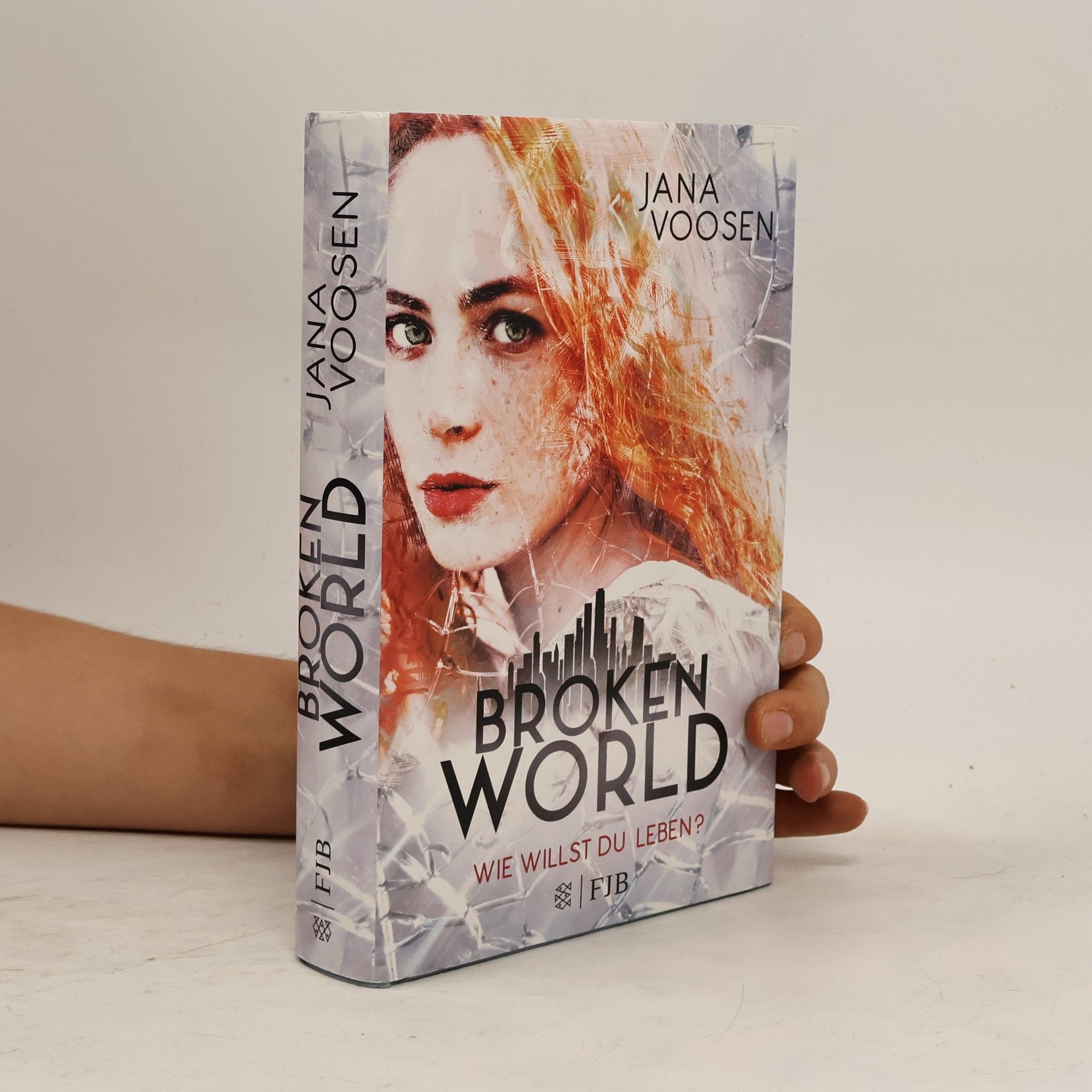 Jana Voosen Broken World