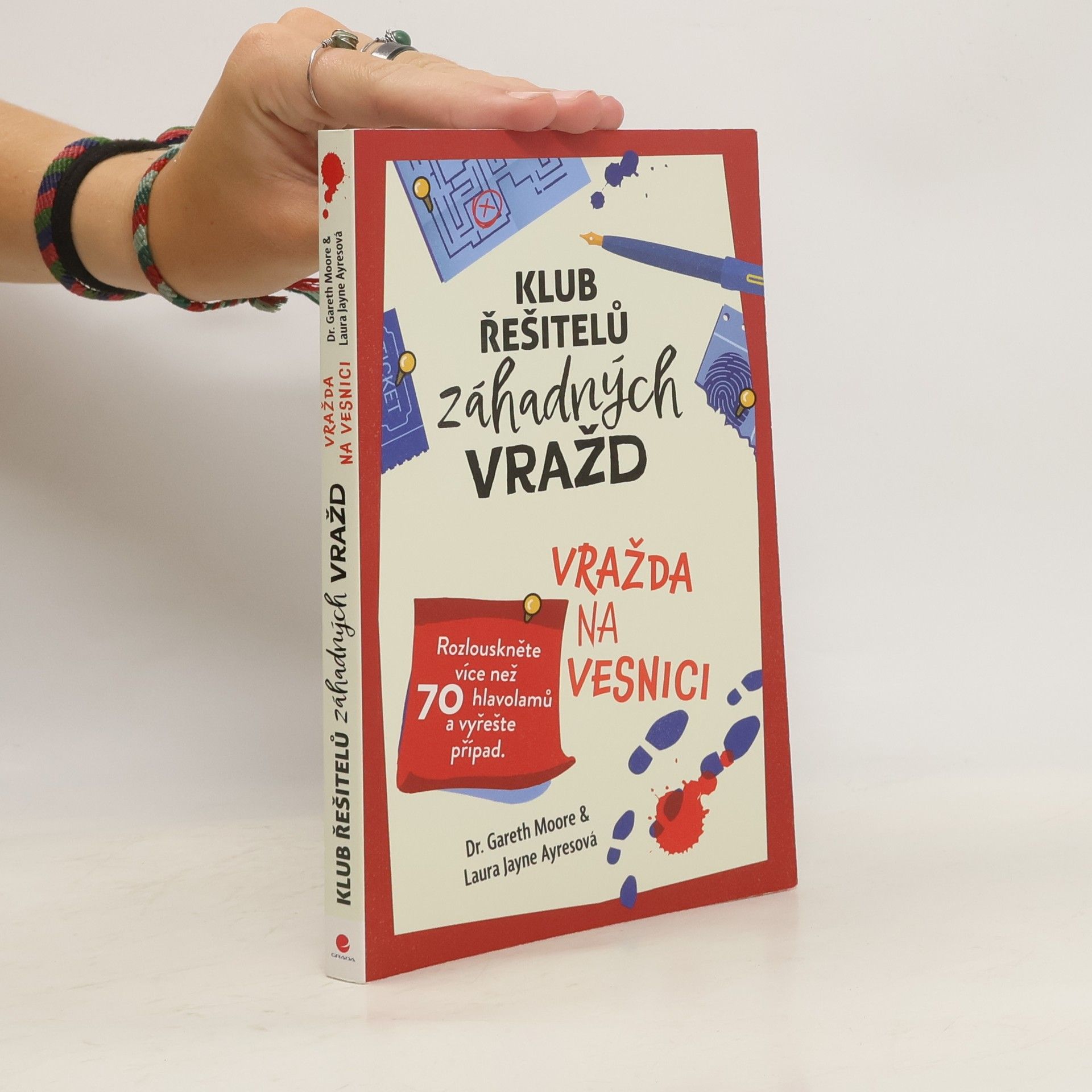 Klub řešitelů záhadných vražd : vražda na vesnici