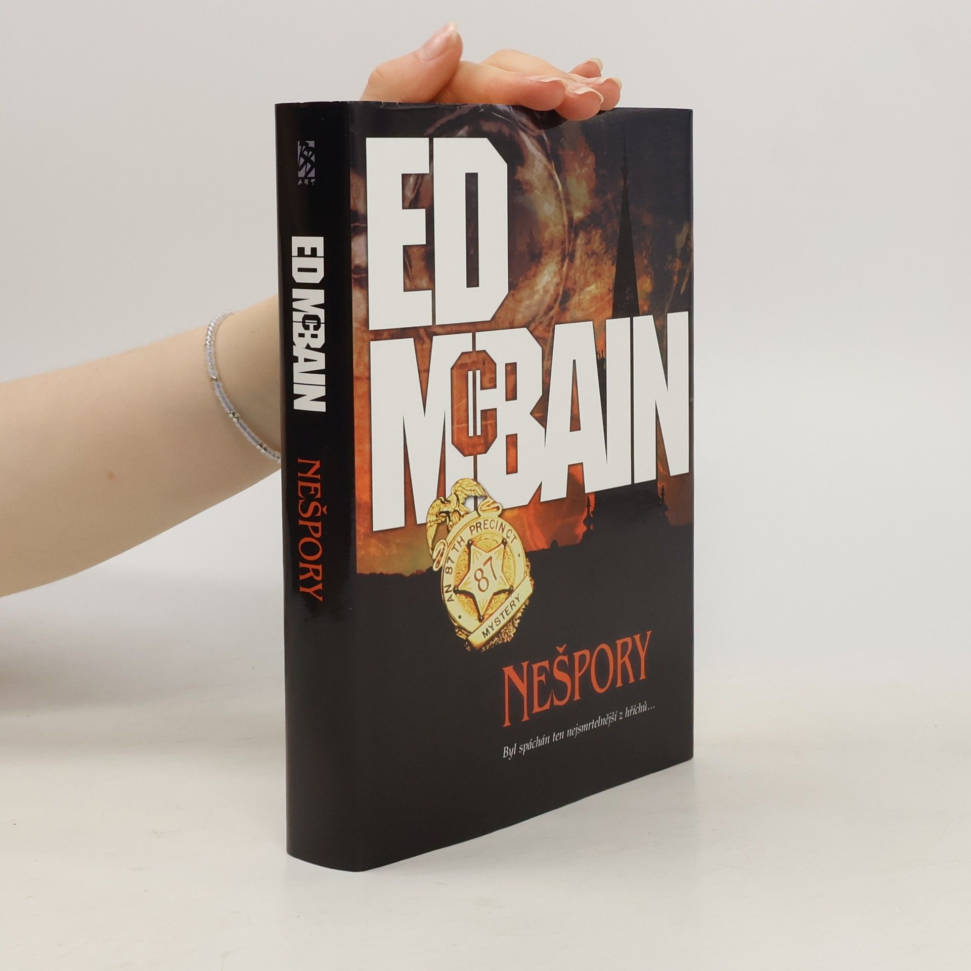 Ed McBain Nešpory. Román z 87. revíru