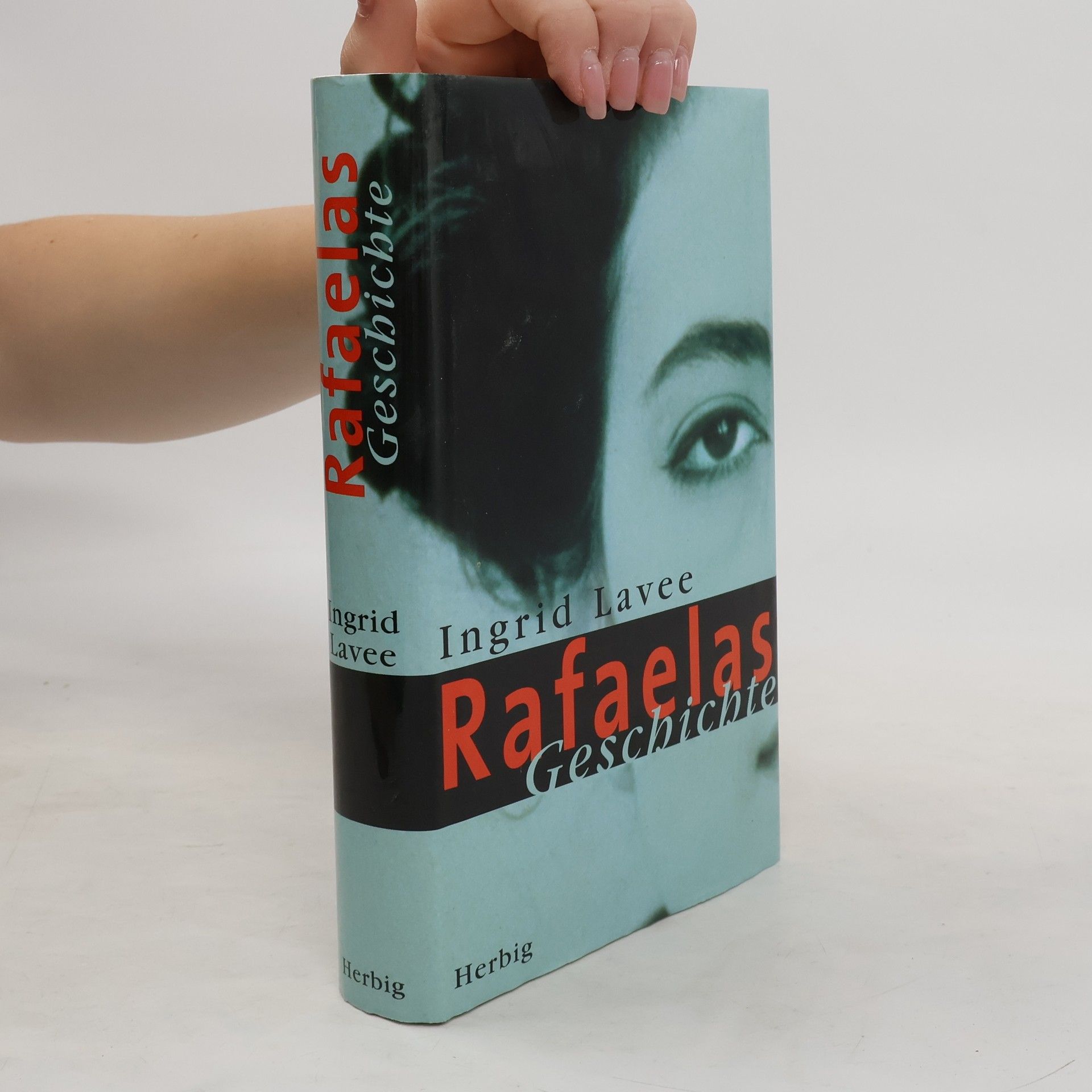 Ingrid Lavee Rafaelas Geschichte