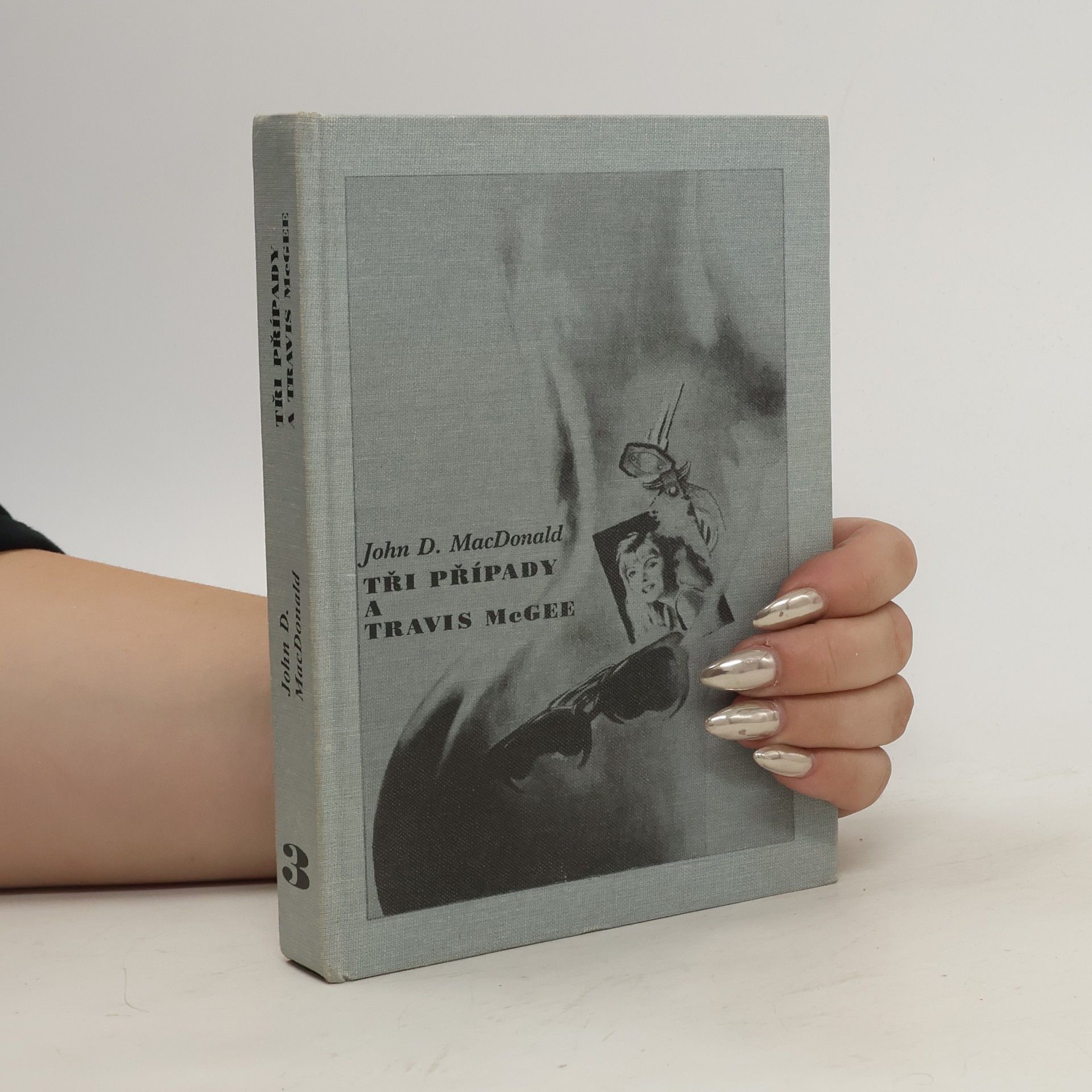 John D. MacDonald Tři případy a Travis McGee