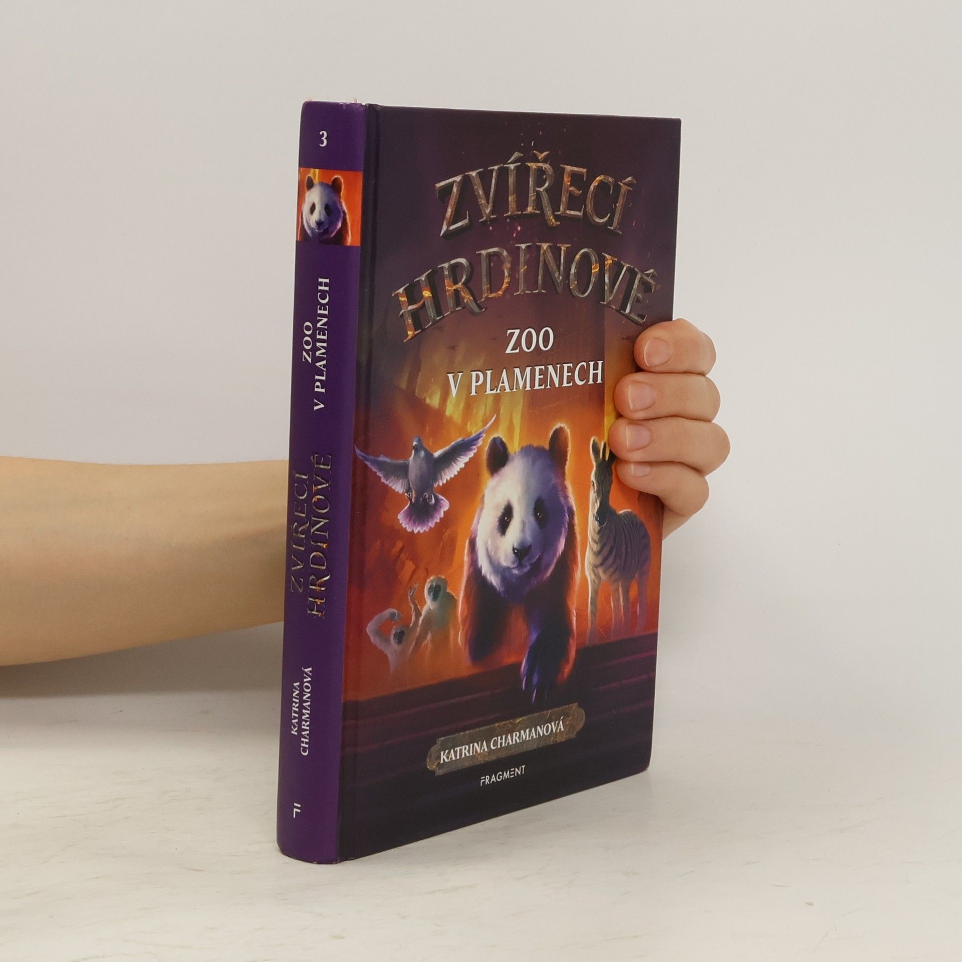 Katrina Charman Zoo v plamenech