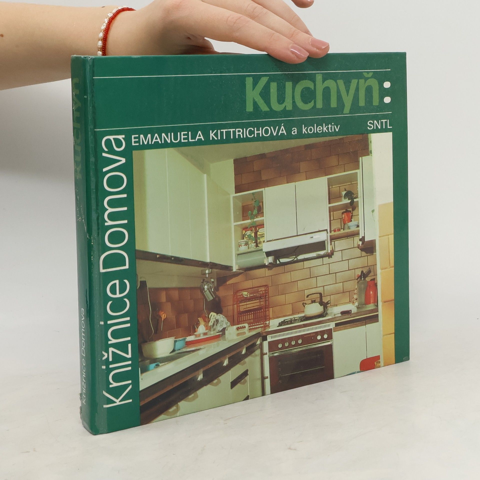 Kittrichová Emanuela Knižnice domova. Kuchyň