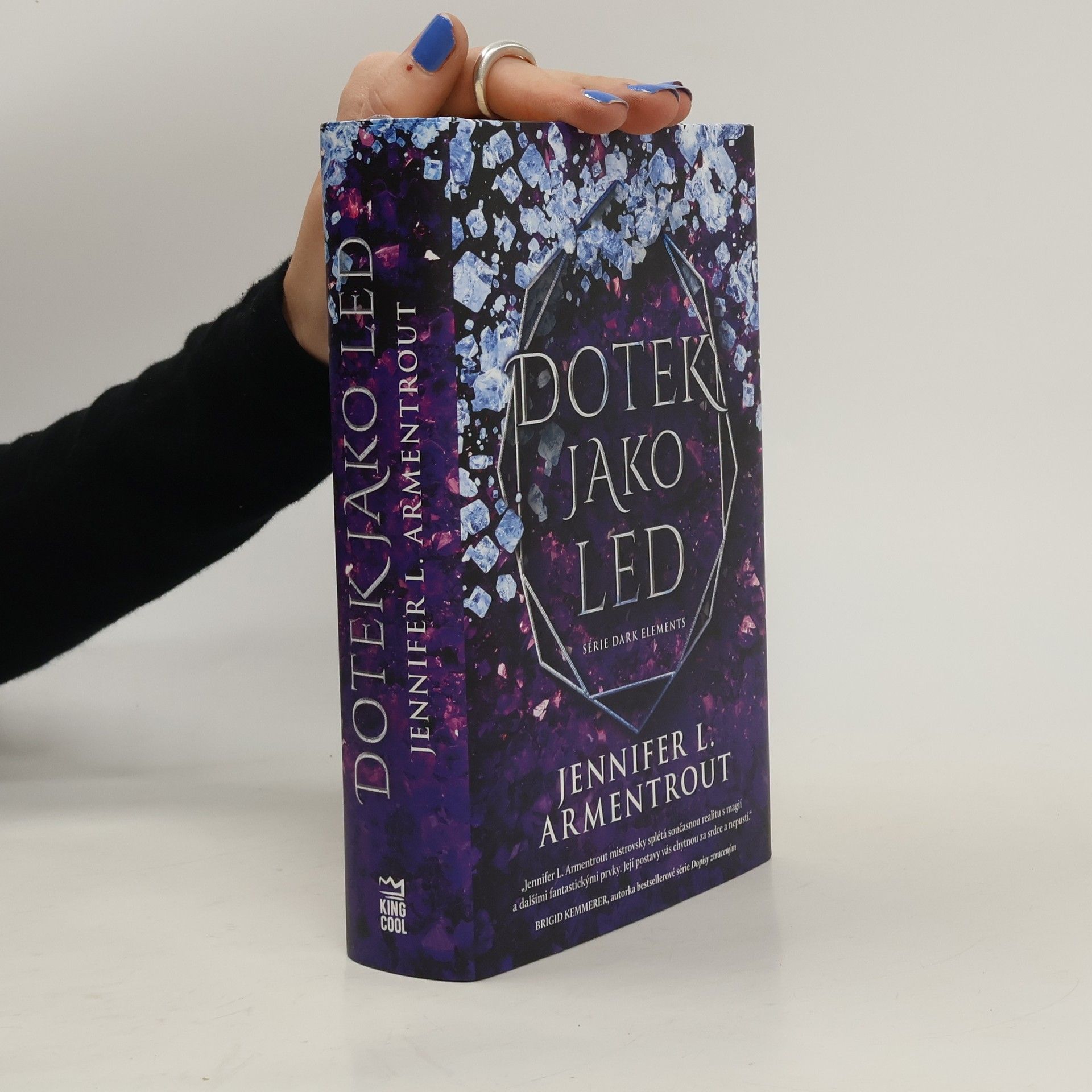 Jennifer L. Armentrout Dotek jako led