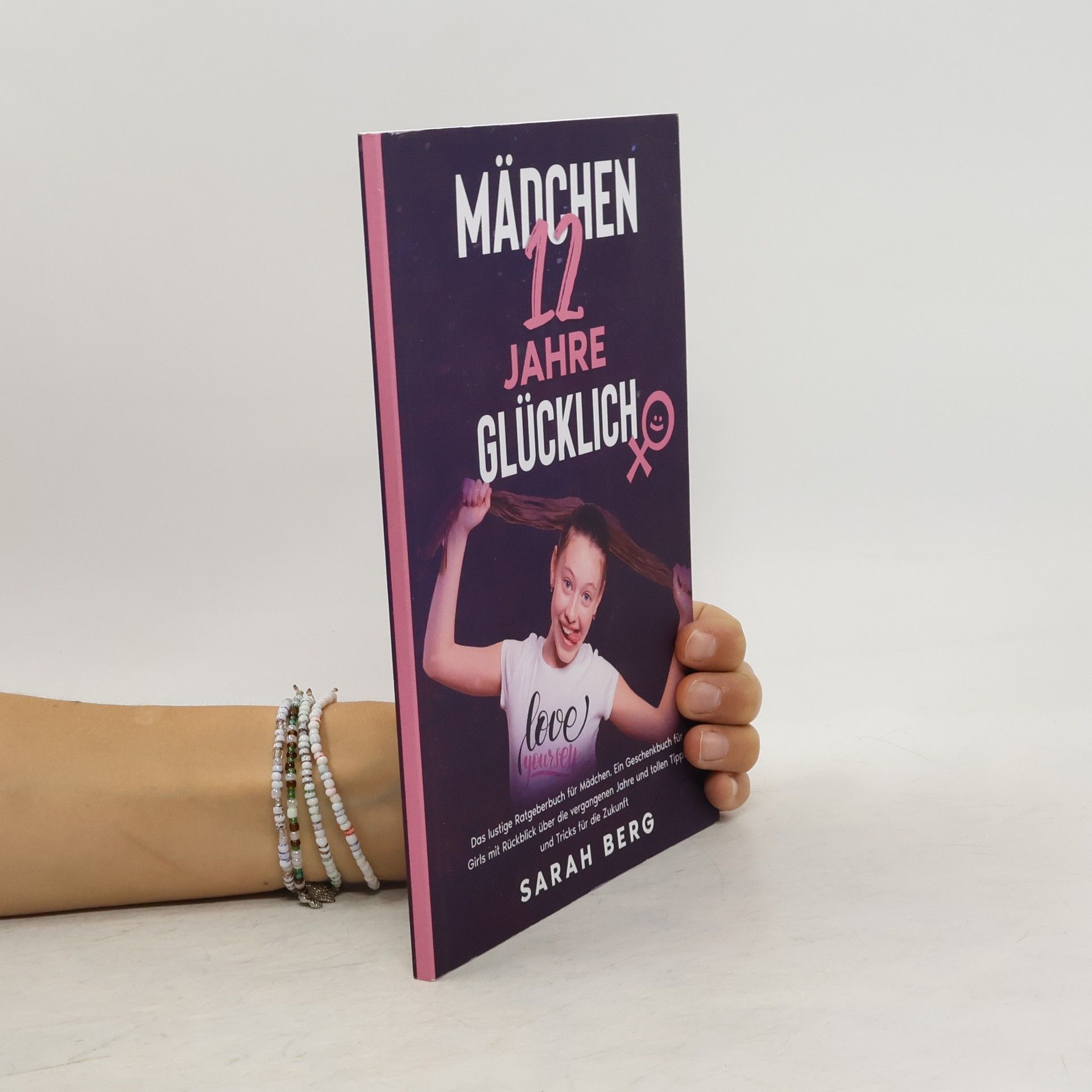 Sarah Berg Mädchen 12 jahre Glücklich