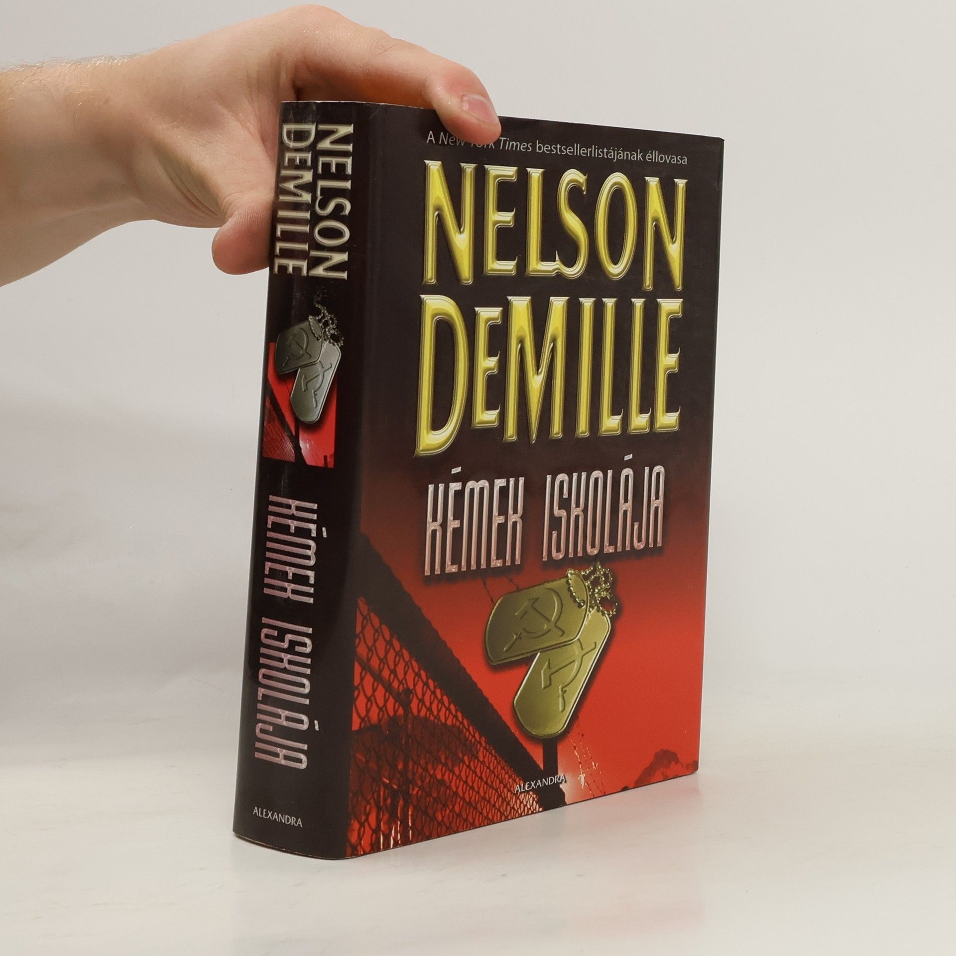 Nelson DeMille Kémek iskolája