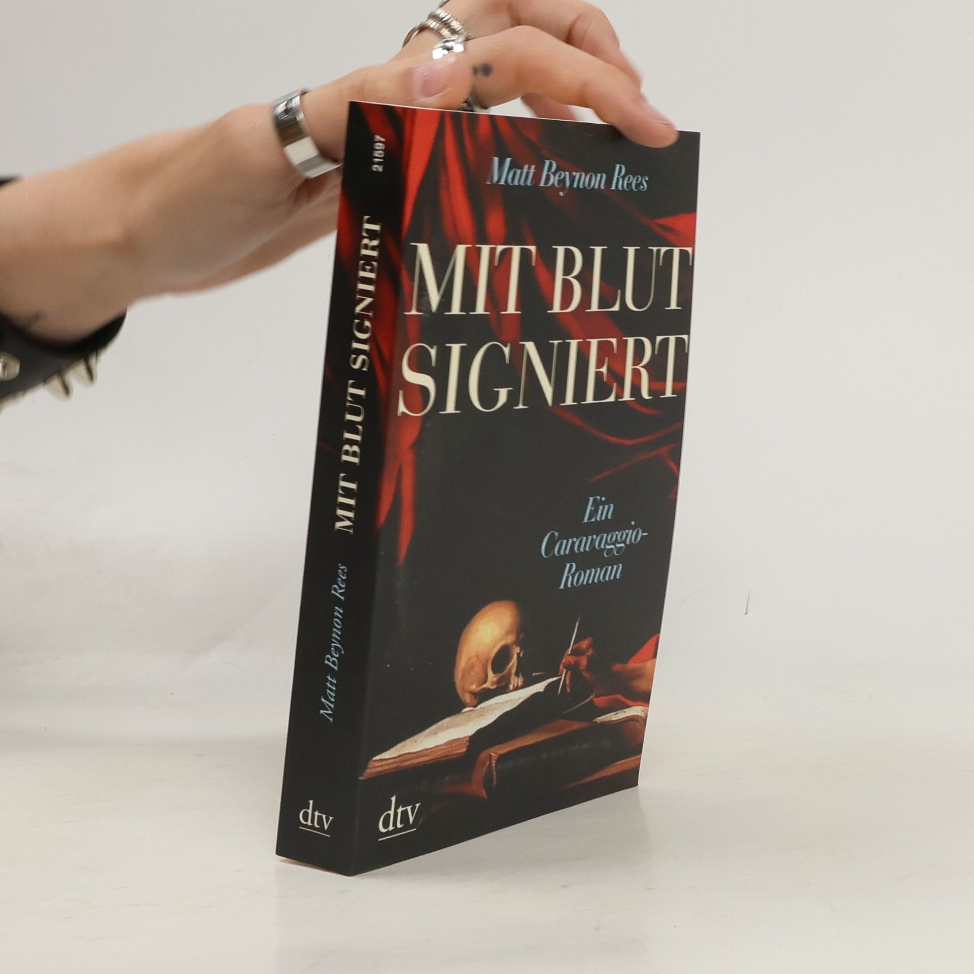 Matt Rees Mit Blut signiert
