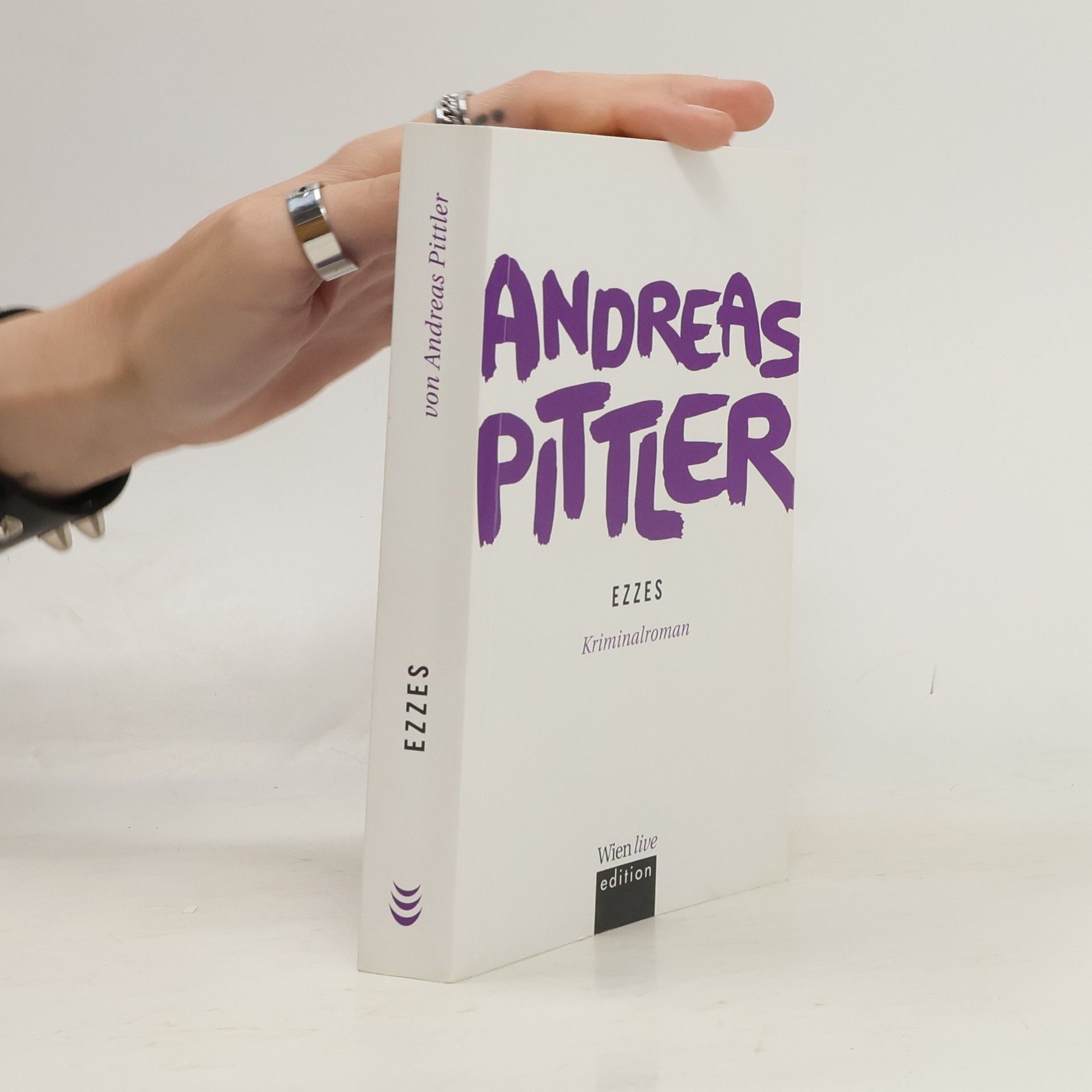 Andreas P. Pittler Ezzes: ein Fall für Oberstleutnant Bronstein