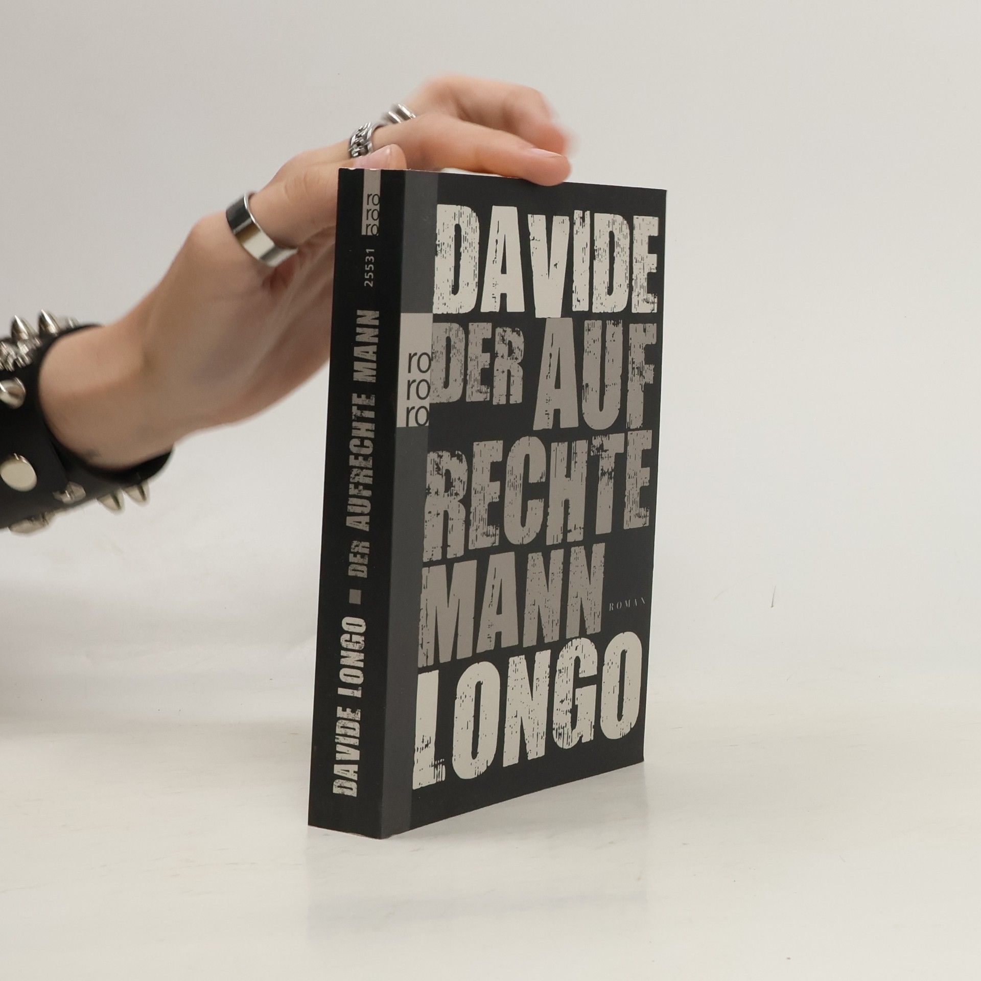 Davide Longo Der aufrechte Mann