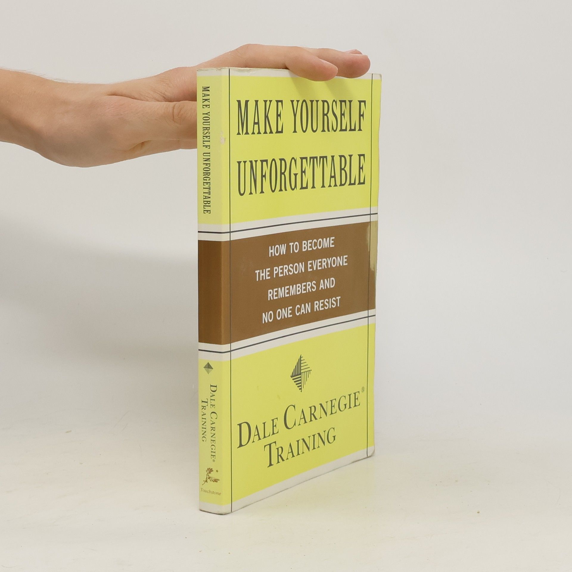 Dale Carnegie Make Yourself Unforgettable