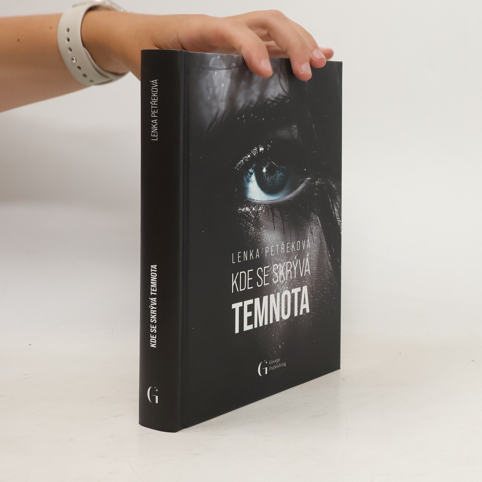 Lenka Petřeková Kde se skrývá temnota