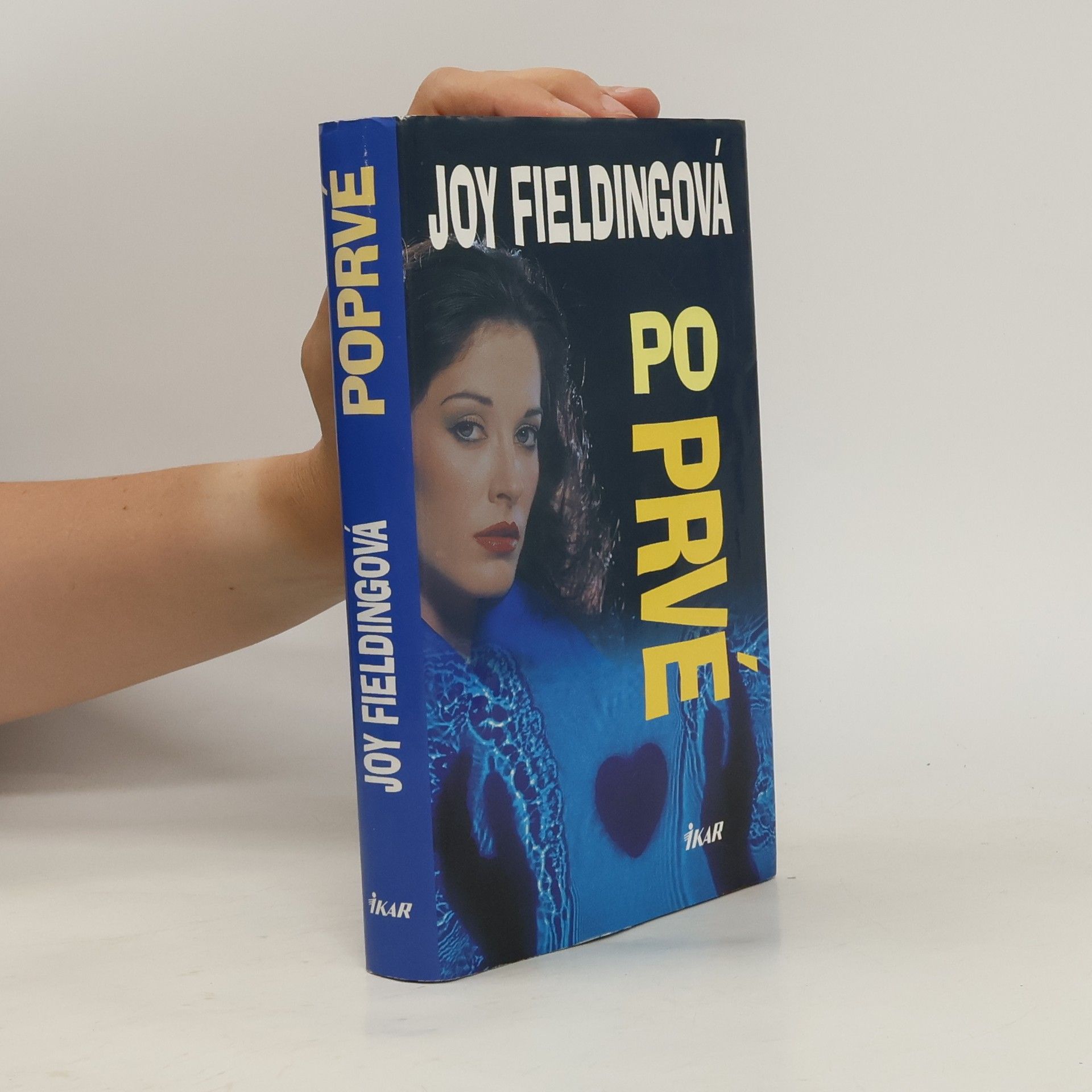Joy Fielding Poprvé
