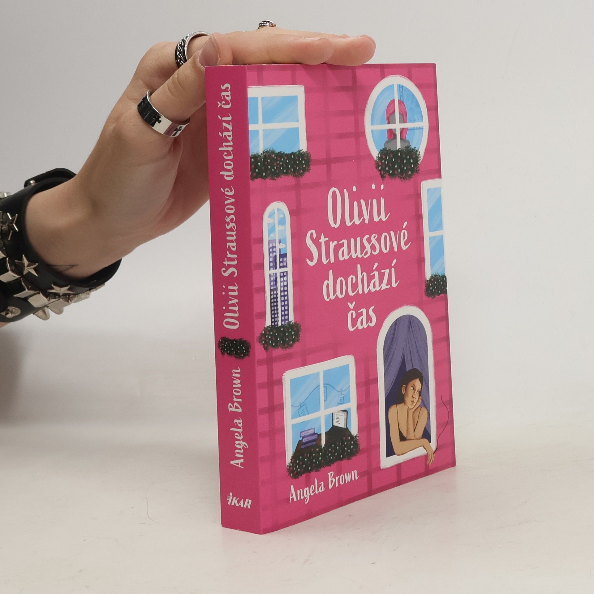 Angela Brown Olivii Straussové dochází čas