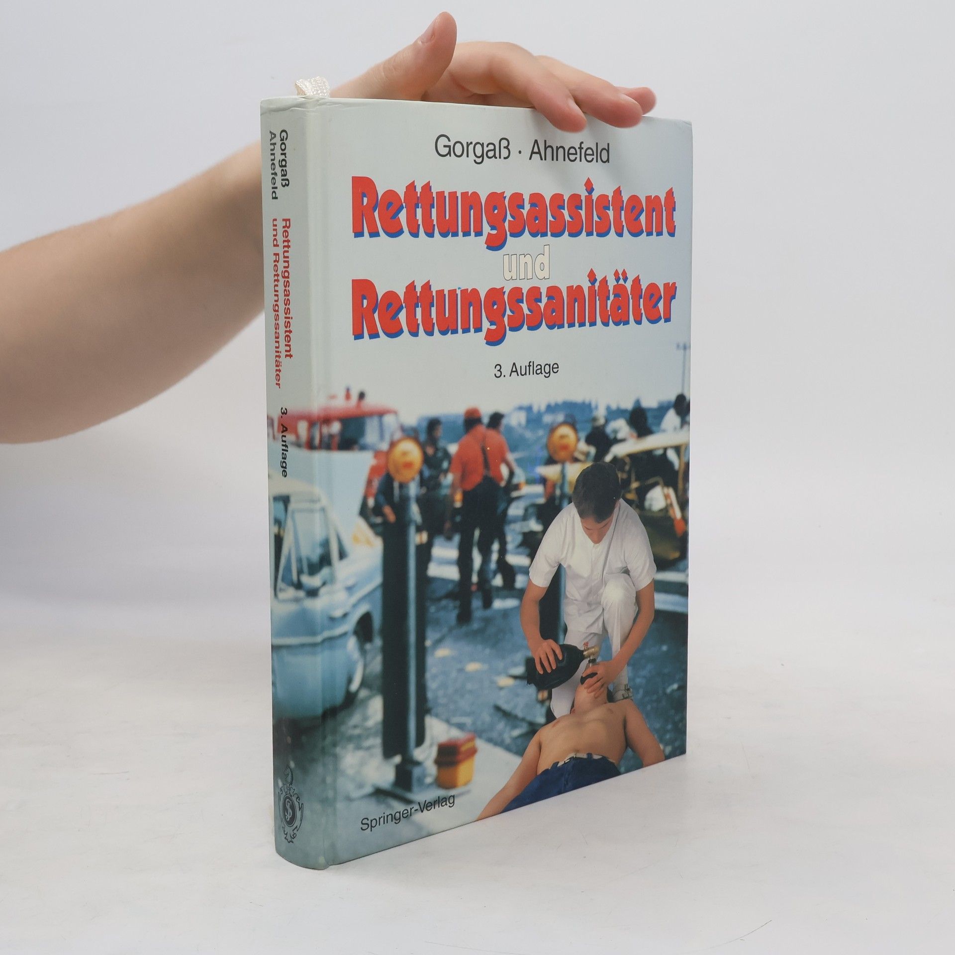 Friedrich W. Ahnefeld Rettungsassistent und Rettungssanitäter