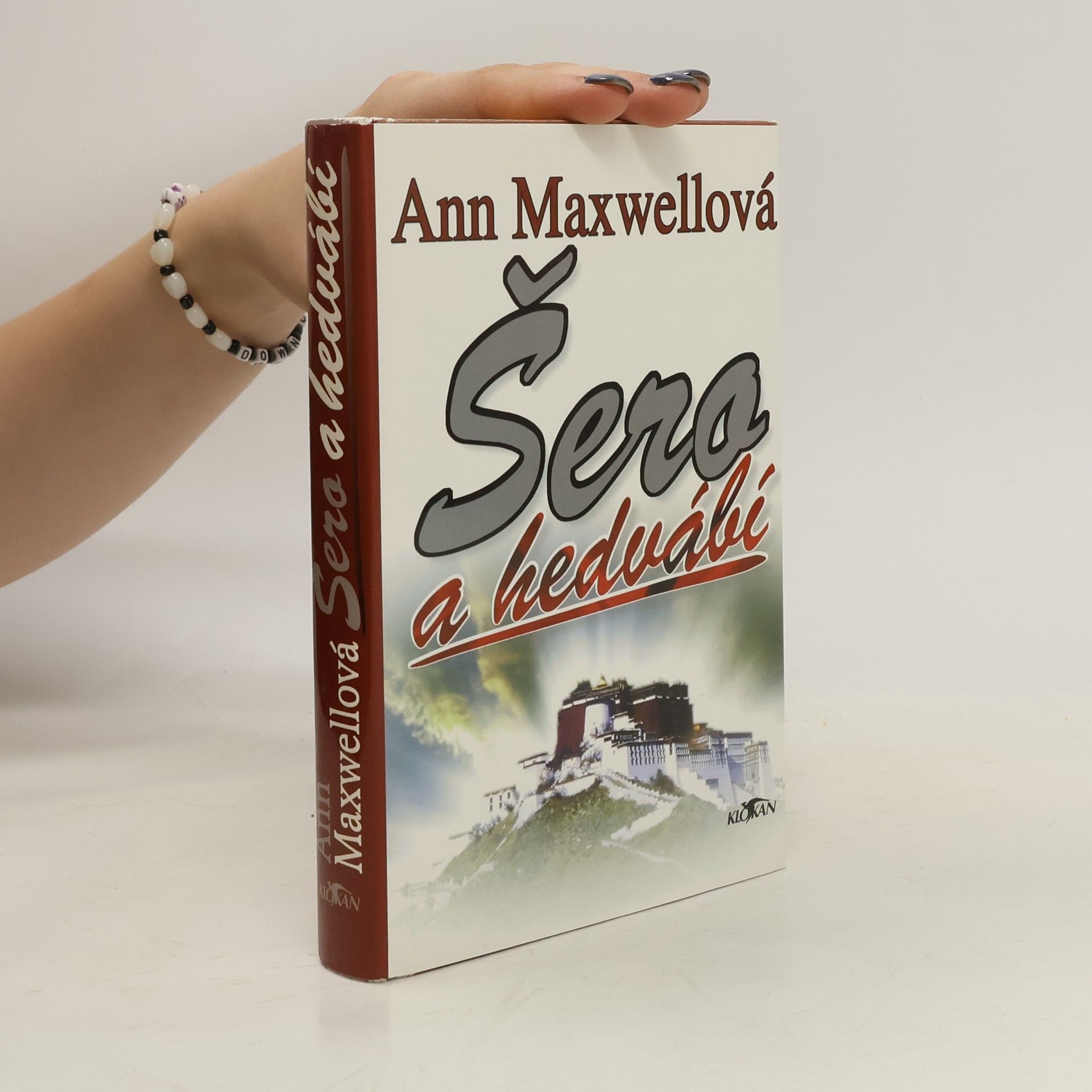 Elizabeth Lowell Šero a hedvábí