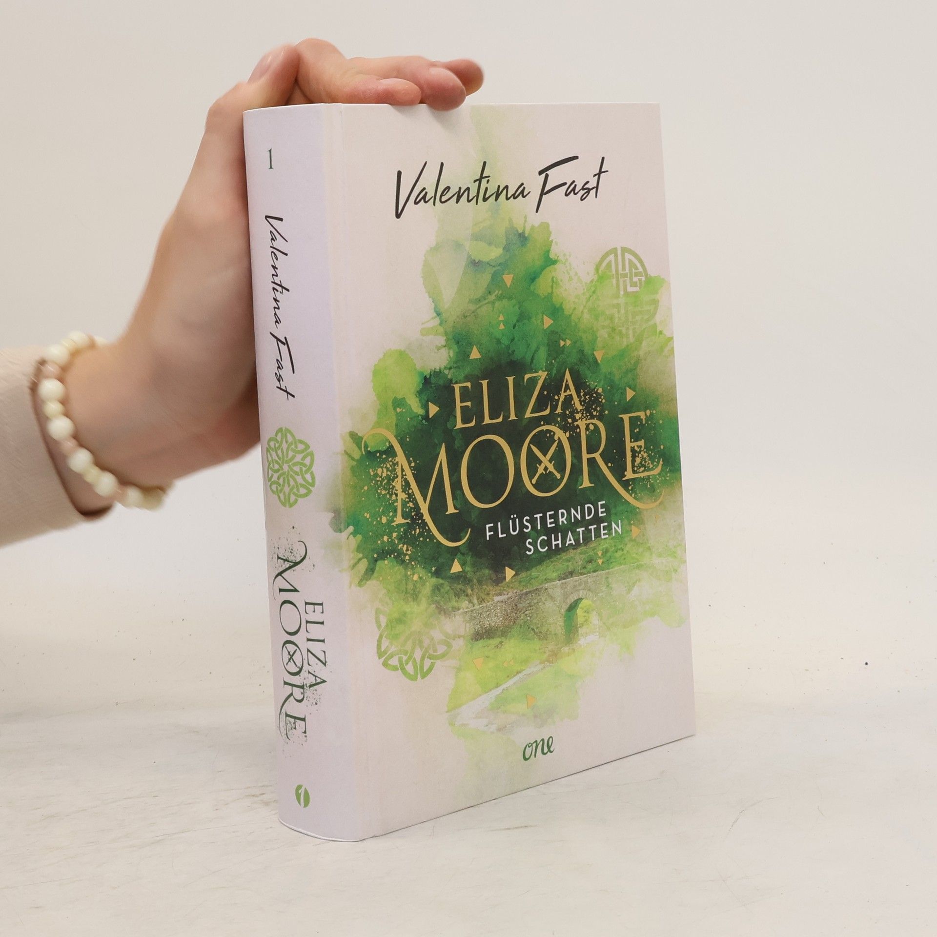 Eliza Moore. Flüsternde Schatten